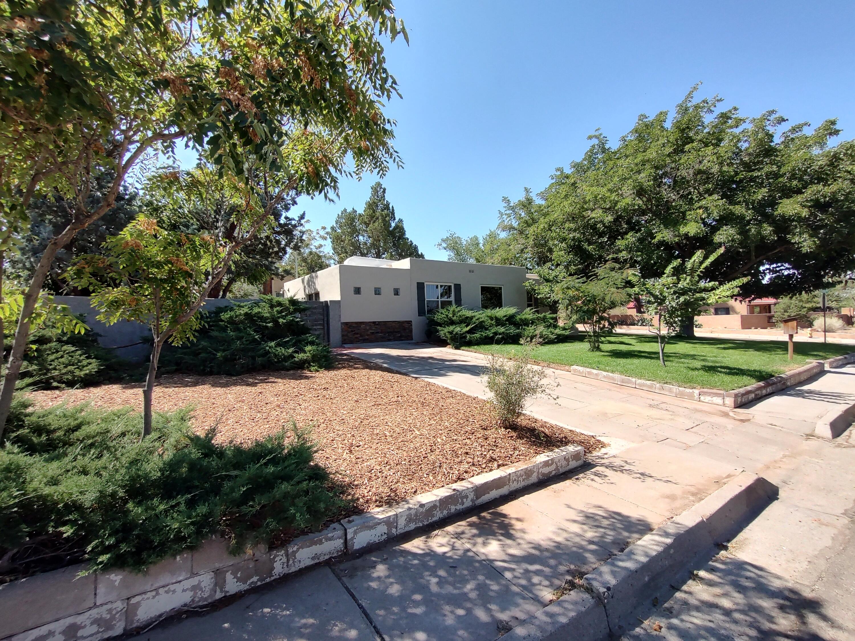 3200 BURTON Avenue SE