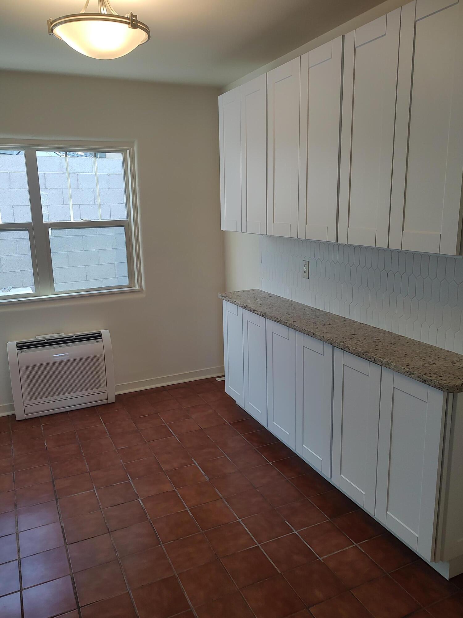 3200 BURTON Avenue SE