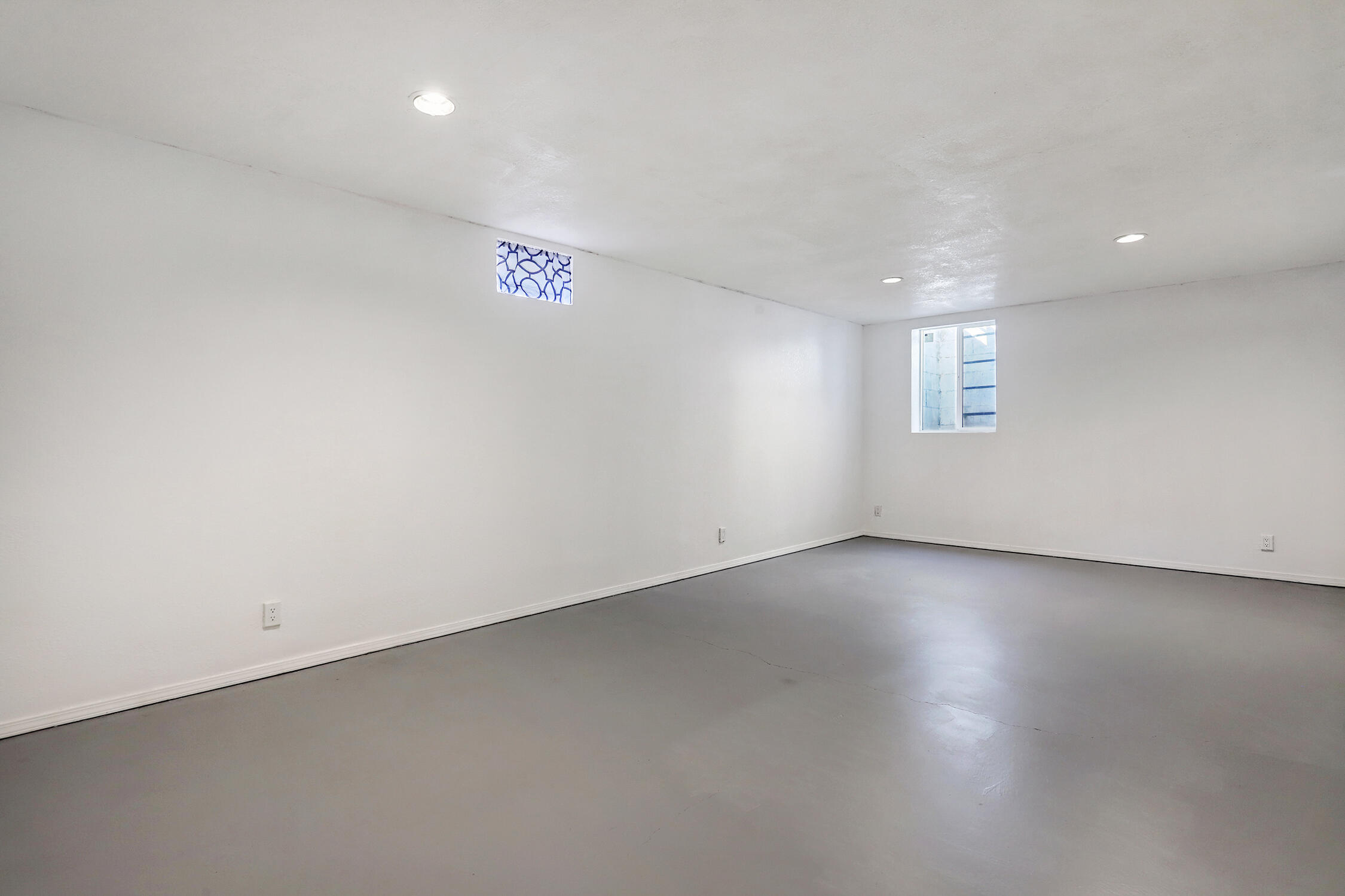 1600 ROSEWOOD Avenue NW