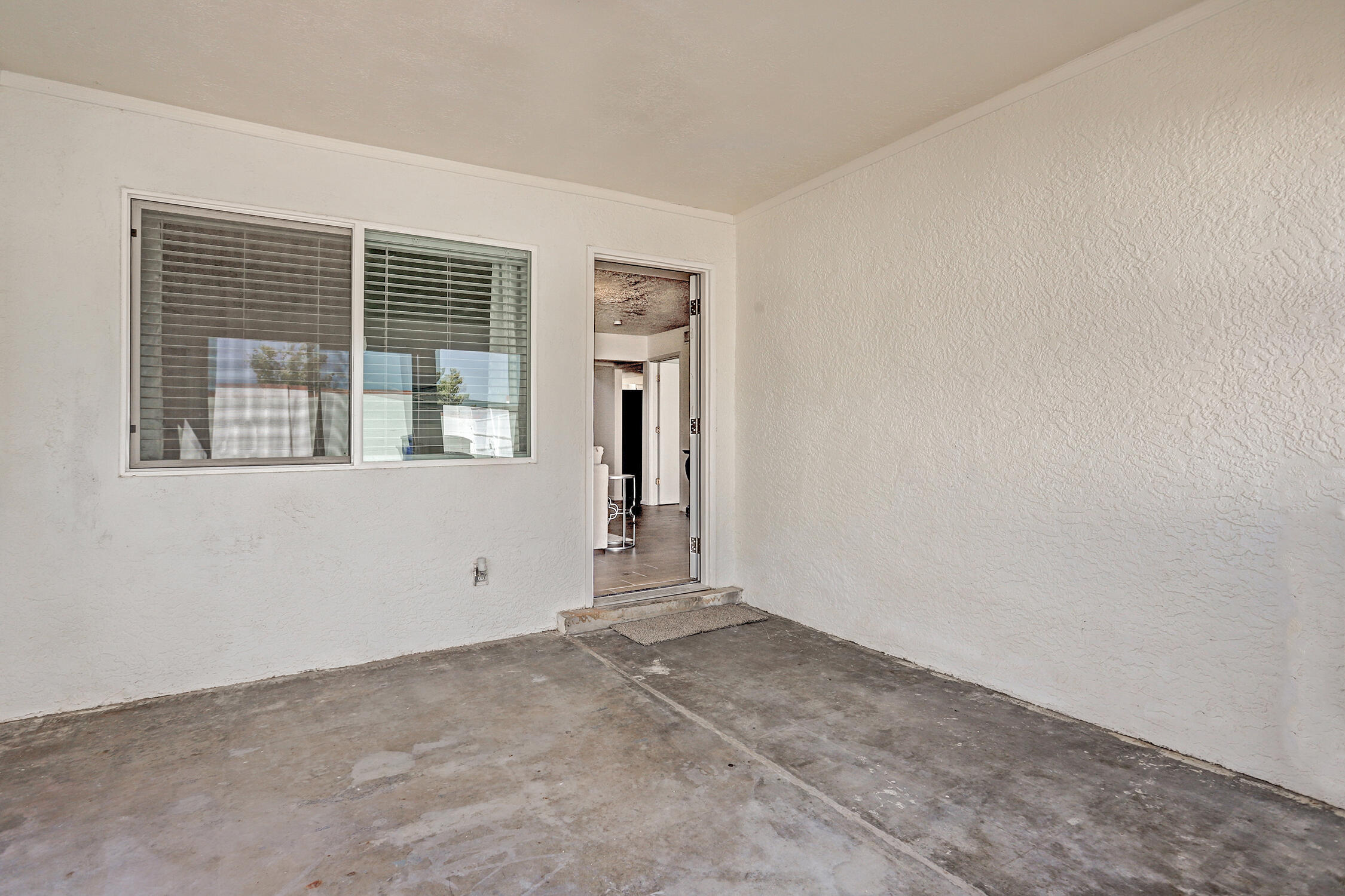 1600 ROSEWOOD Avenue NW