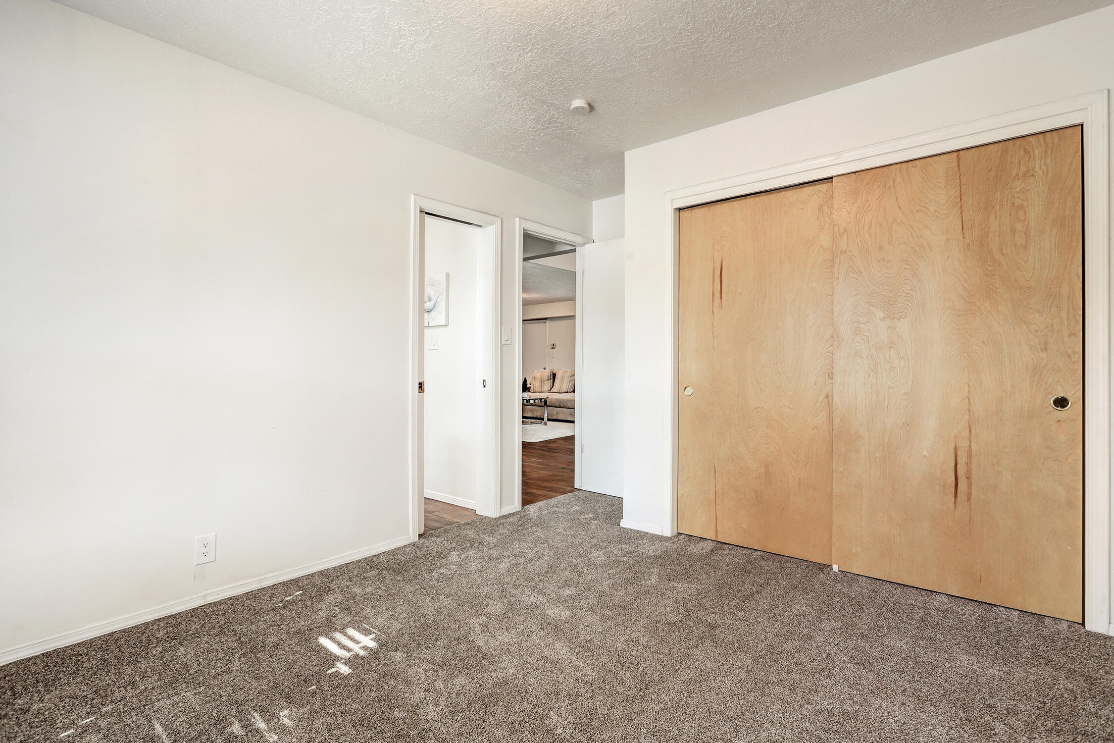 1600 ROSEWOOD Avenue NW