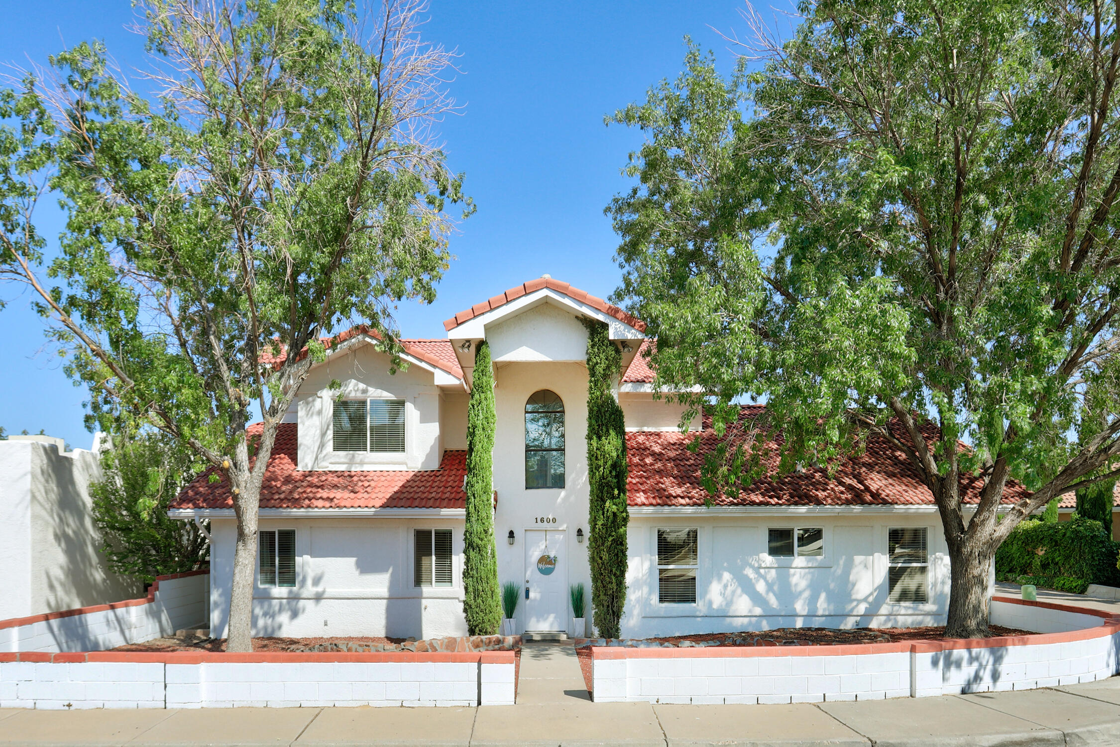 1600 ROSEWOOD Avenue NW