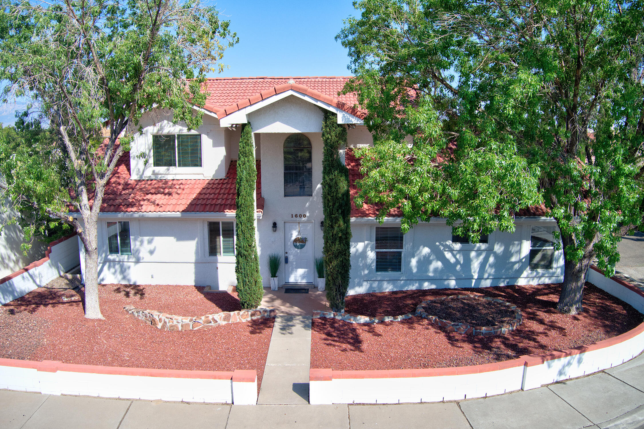 1600 ROSEWOOD Avenue NW