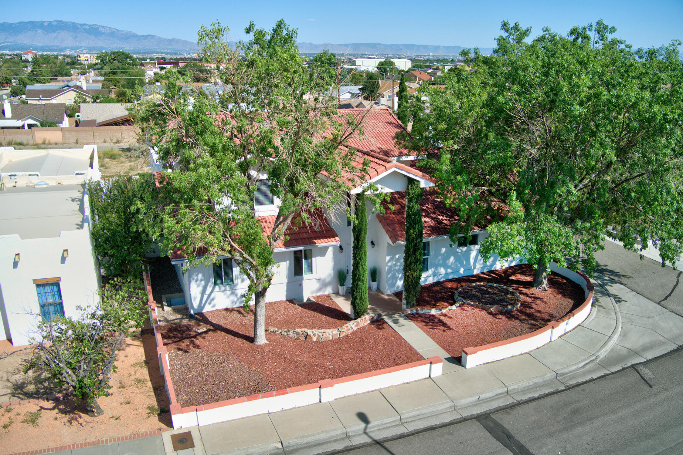 1600 ROSEWOOD Avenue NW