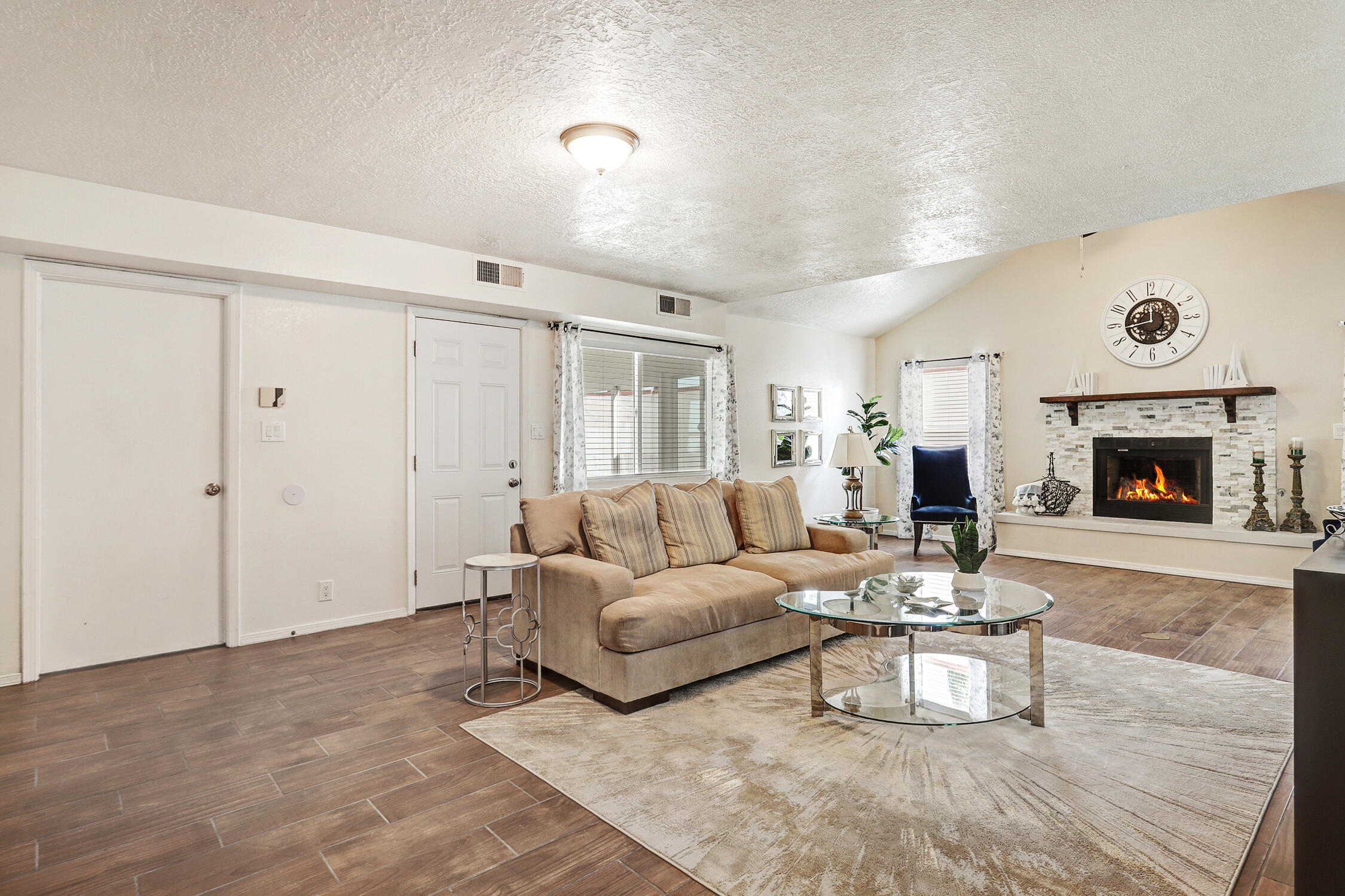 1600 ROSEWOOD Avenue NW