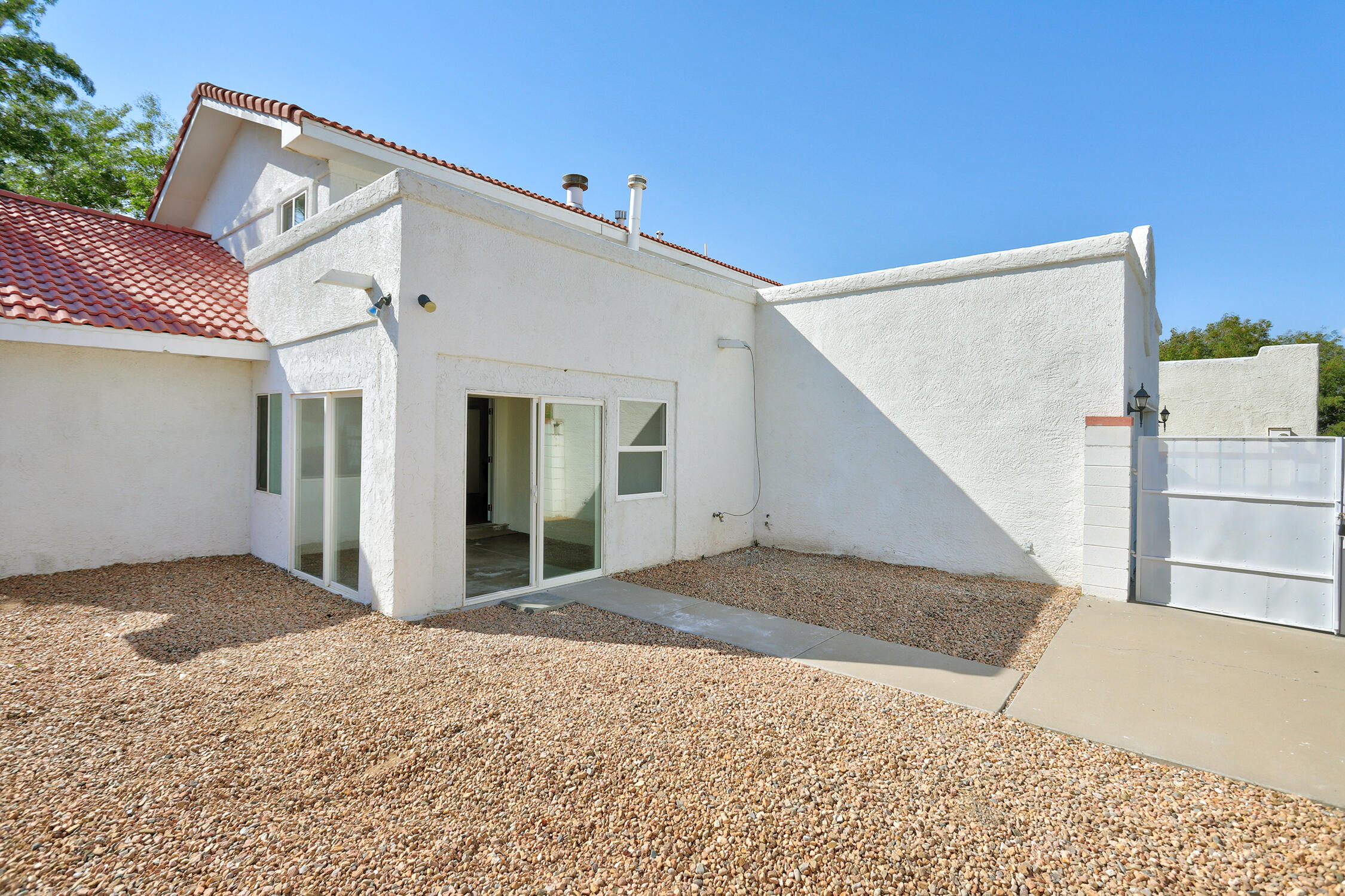 1600 ROSEWOOD Avenue NW