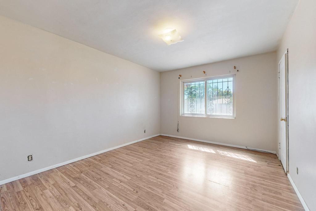 2610 MESA LINDA Drive NE