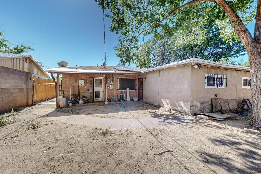 2610 MESA LINDA Drive NE