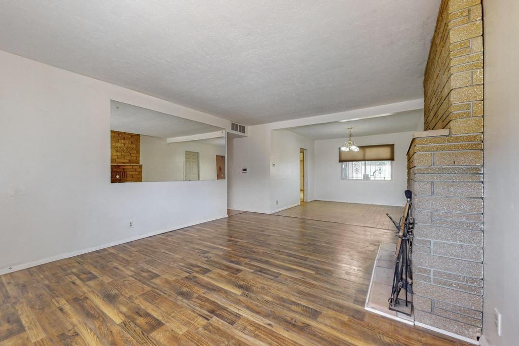 2610 MESA LINDA Drive NE