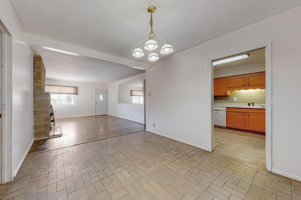 2610 MESA LINDA Drive NE