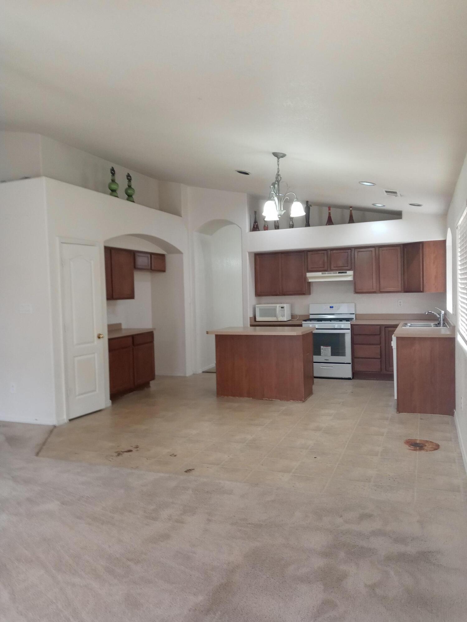 1428 DANZANTE Drive SE