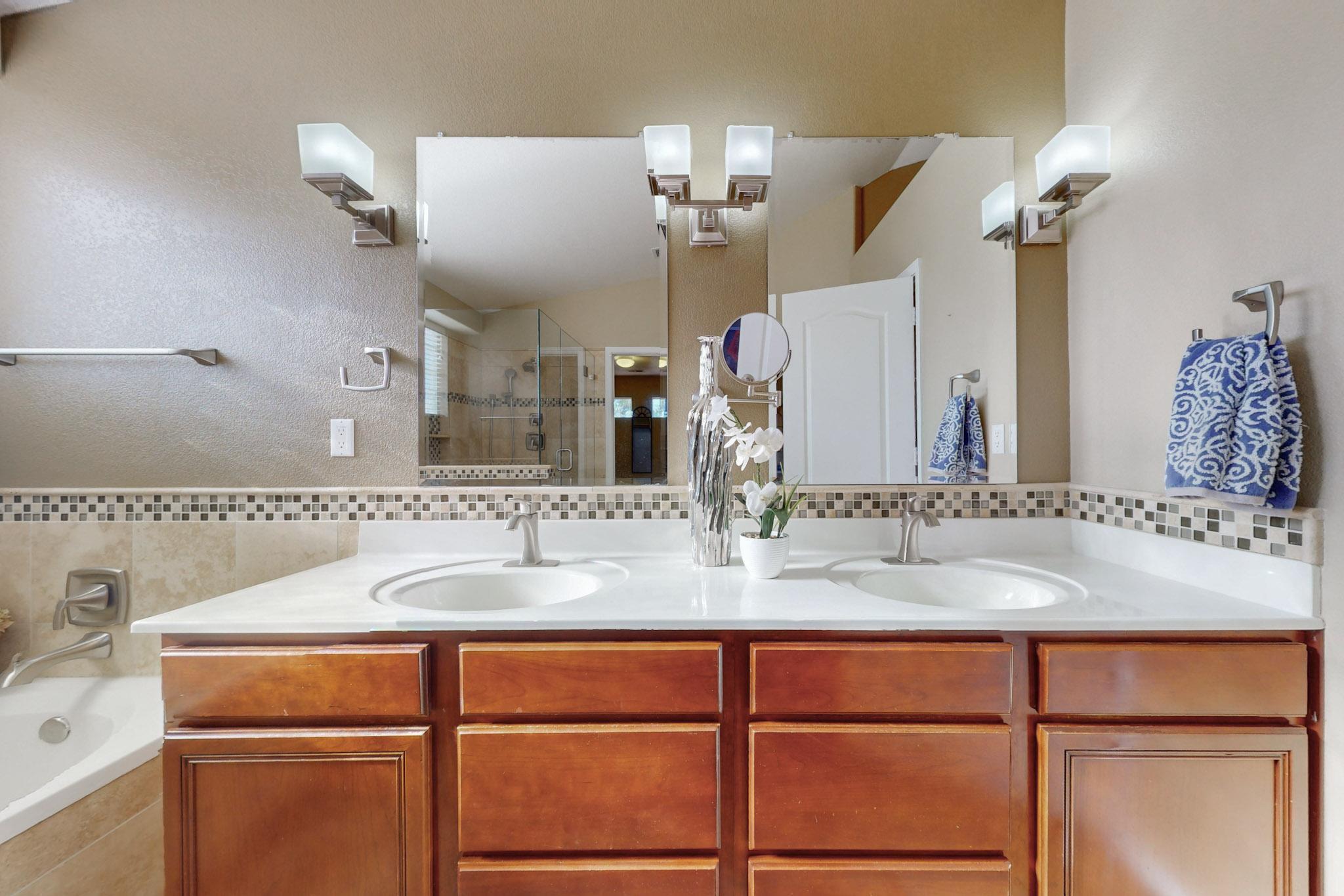 919 COPPERHEAD Court NE