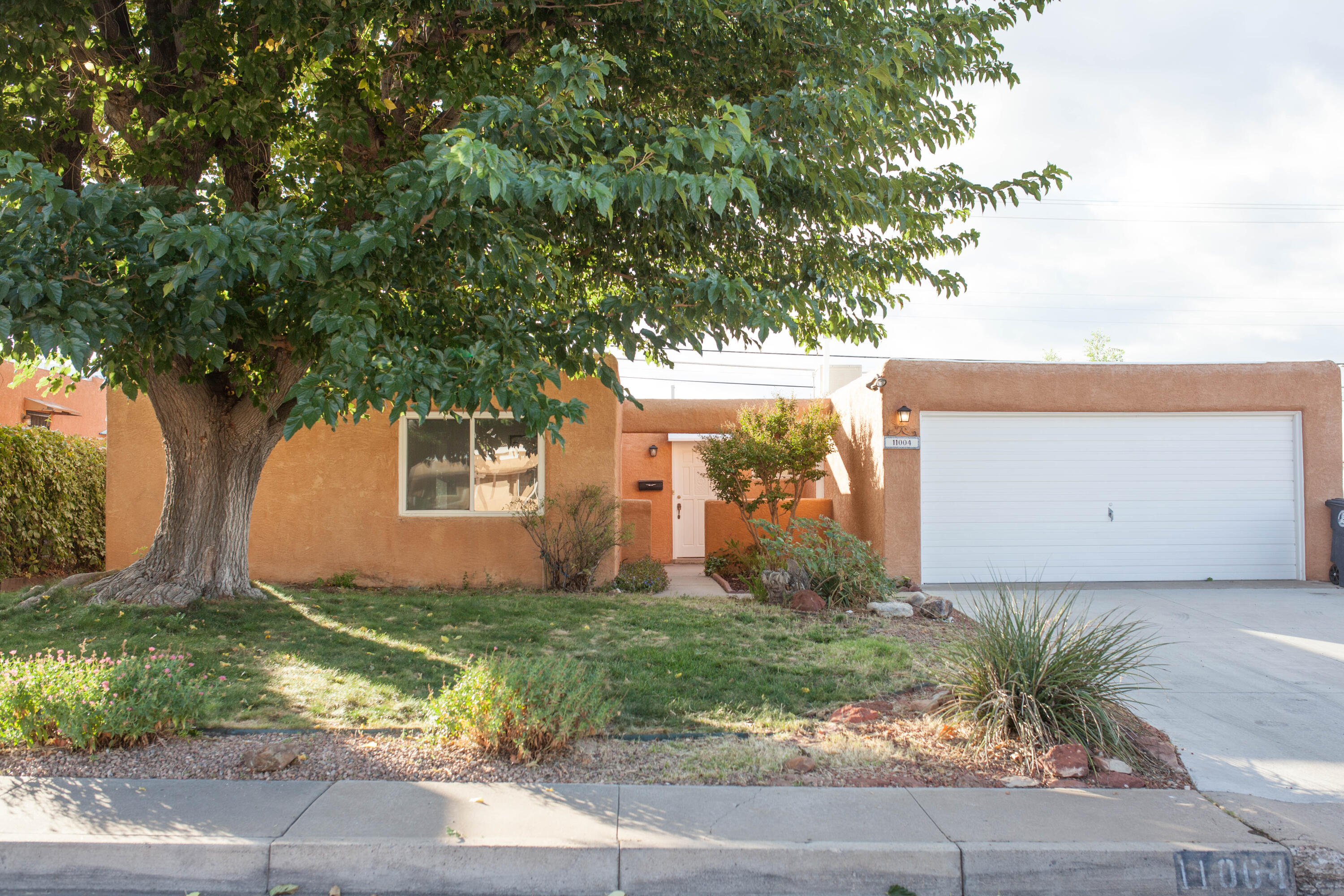 11004 WOODLAND Avenue NE