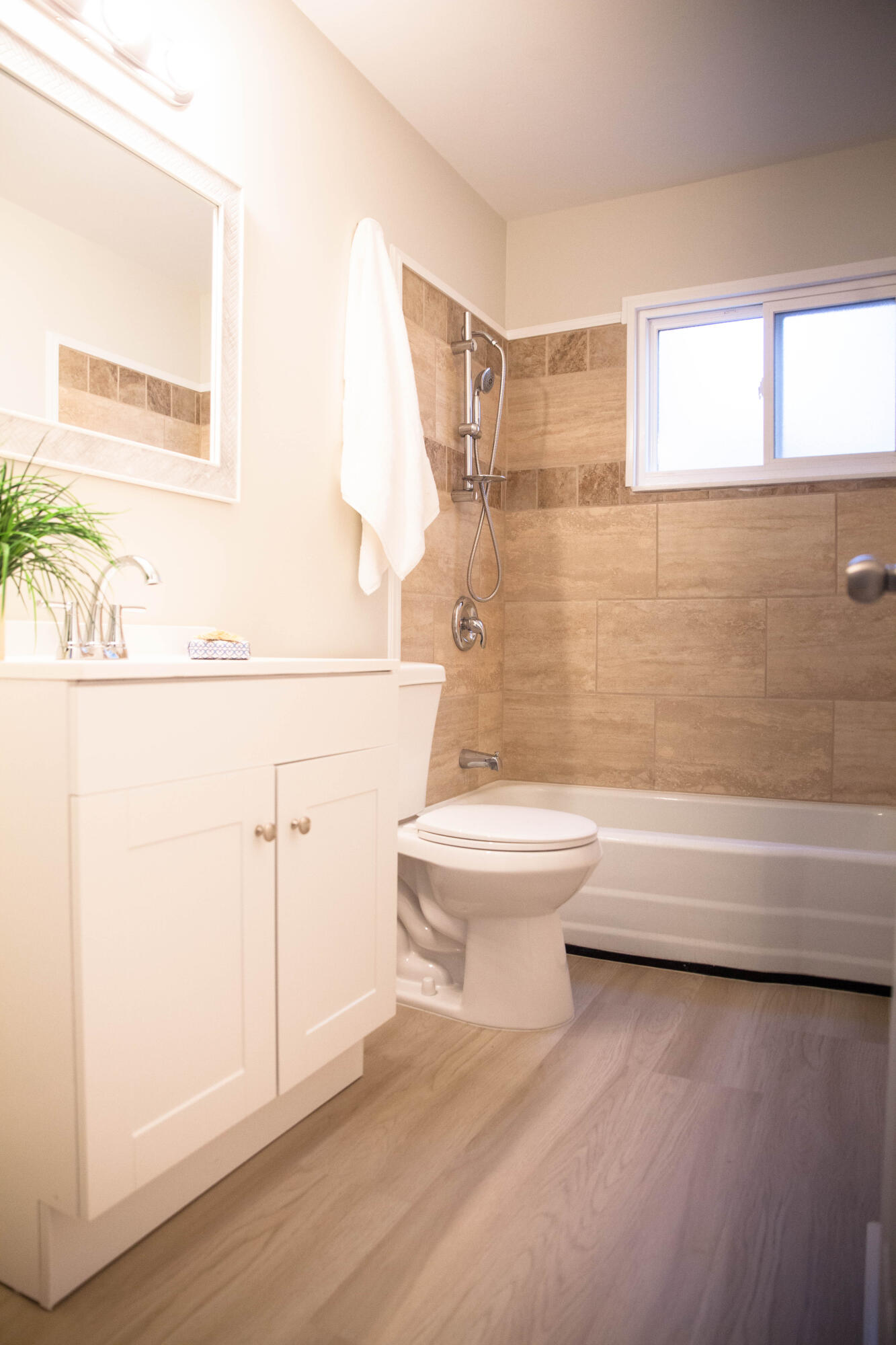 11004 WOODLAND Avenue NE