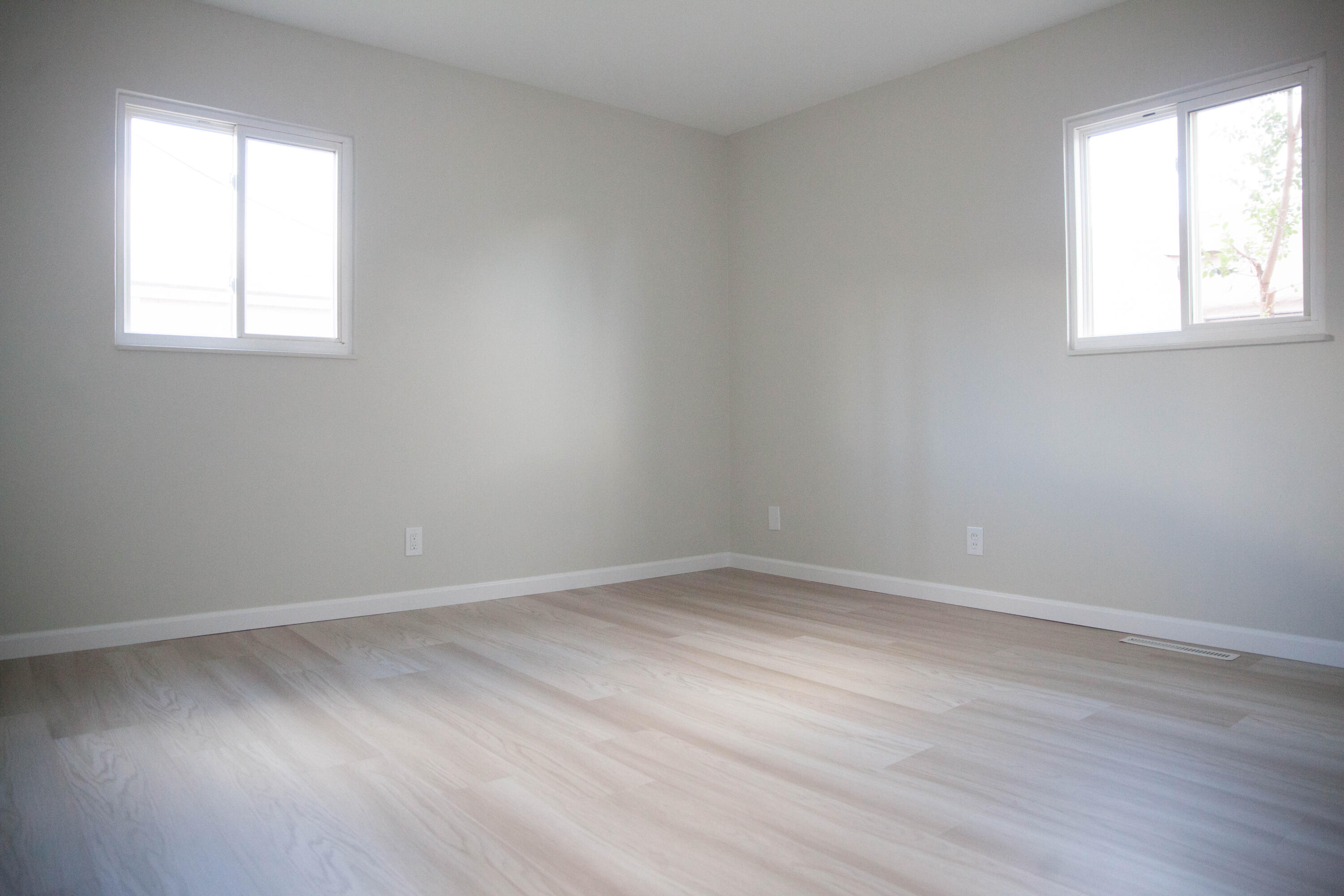 11004 WOODLAND Avenue NE