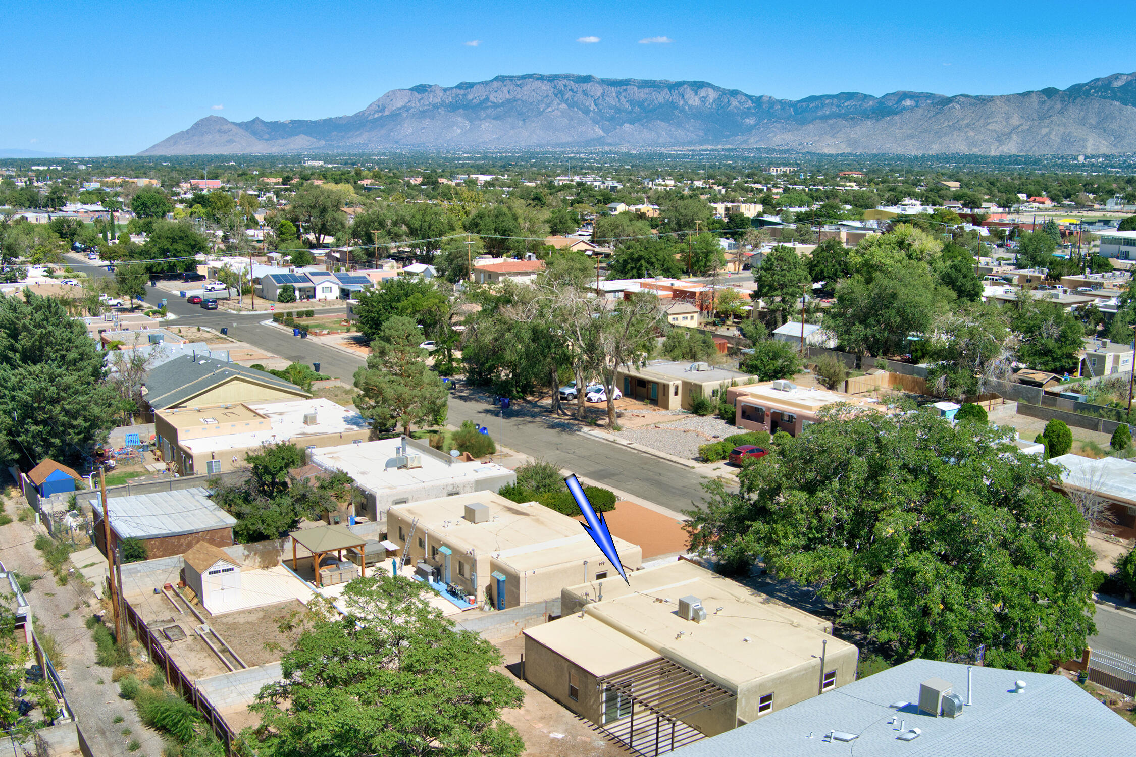 829 INDIANA Street SE