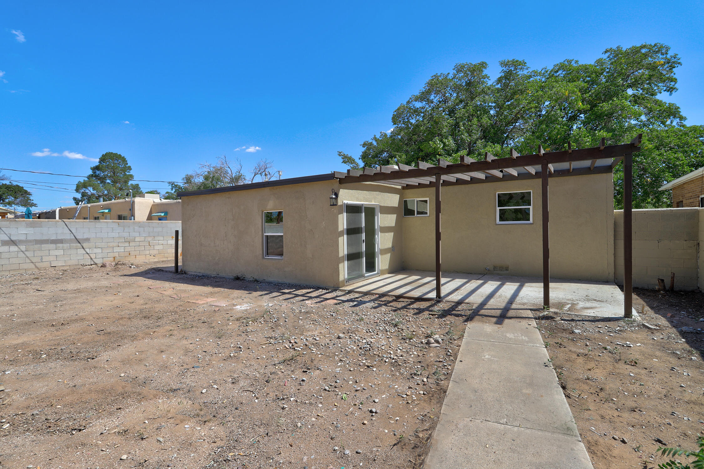 829 INDIANA Street SE