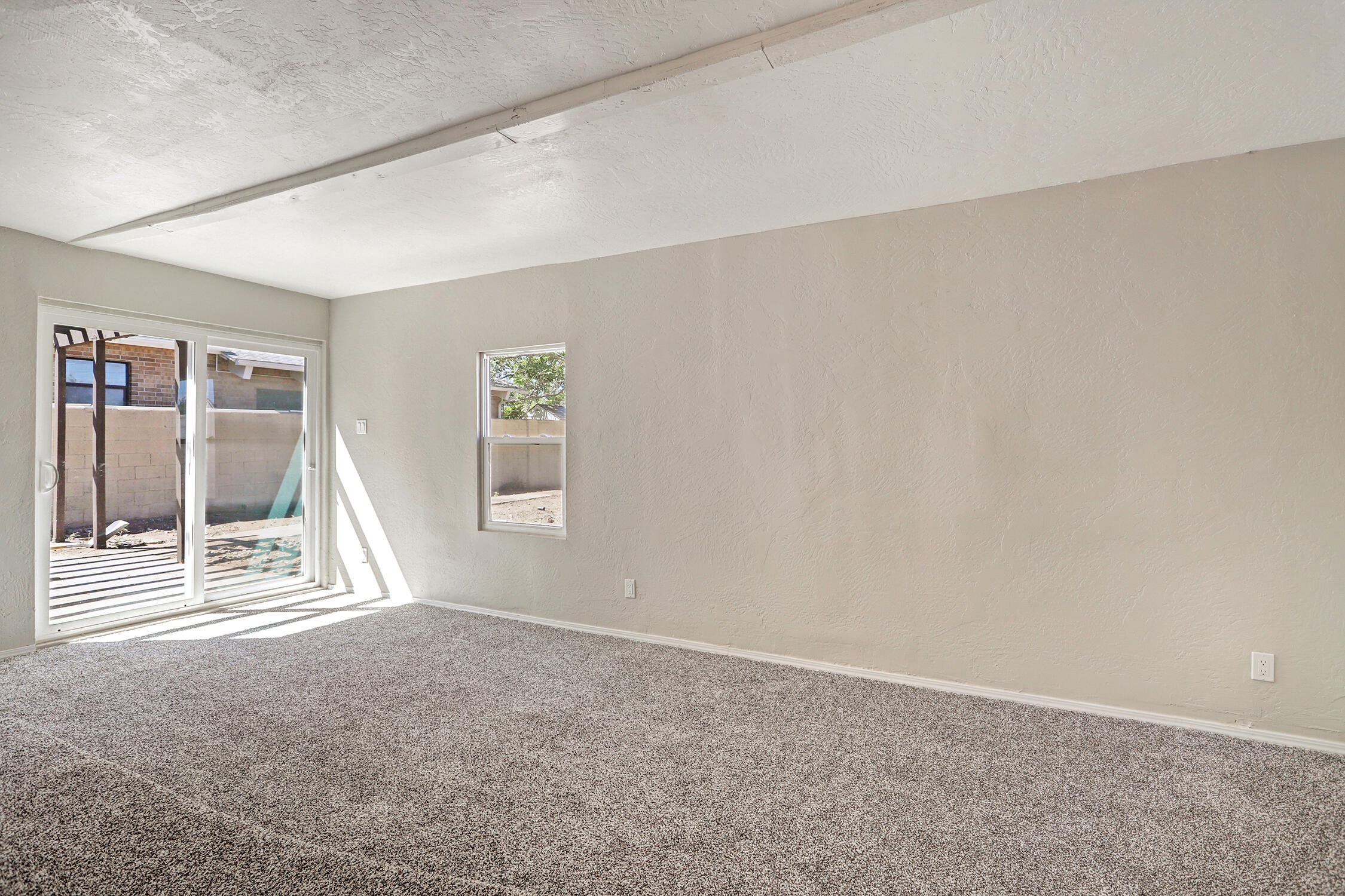 829 INDIANA Street SE