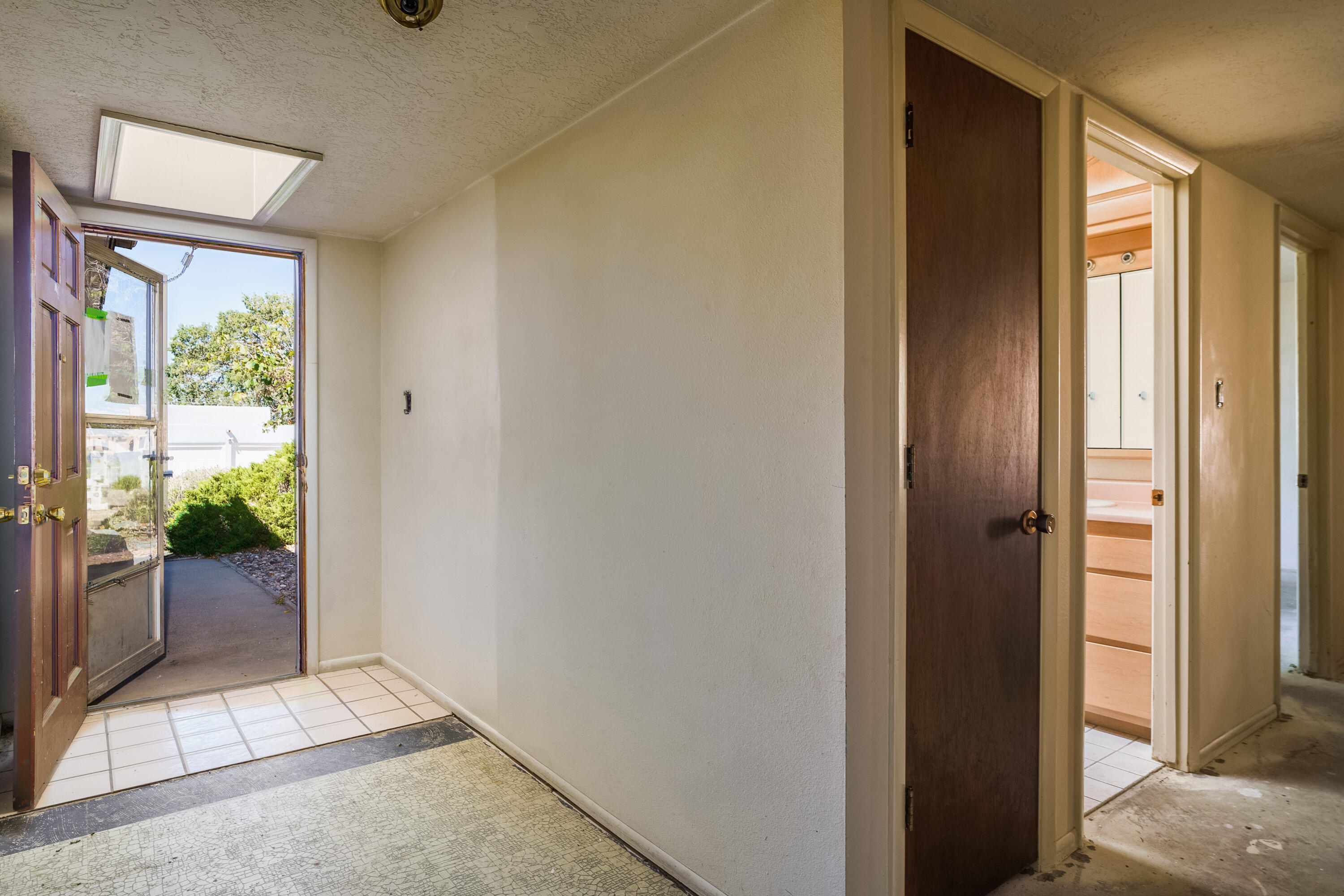 1708 KIRBY Street NE