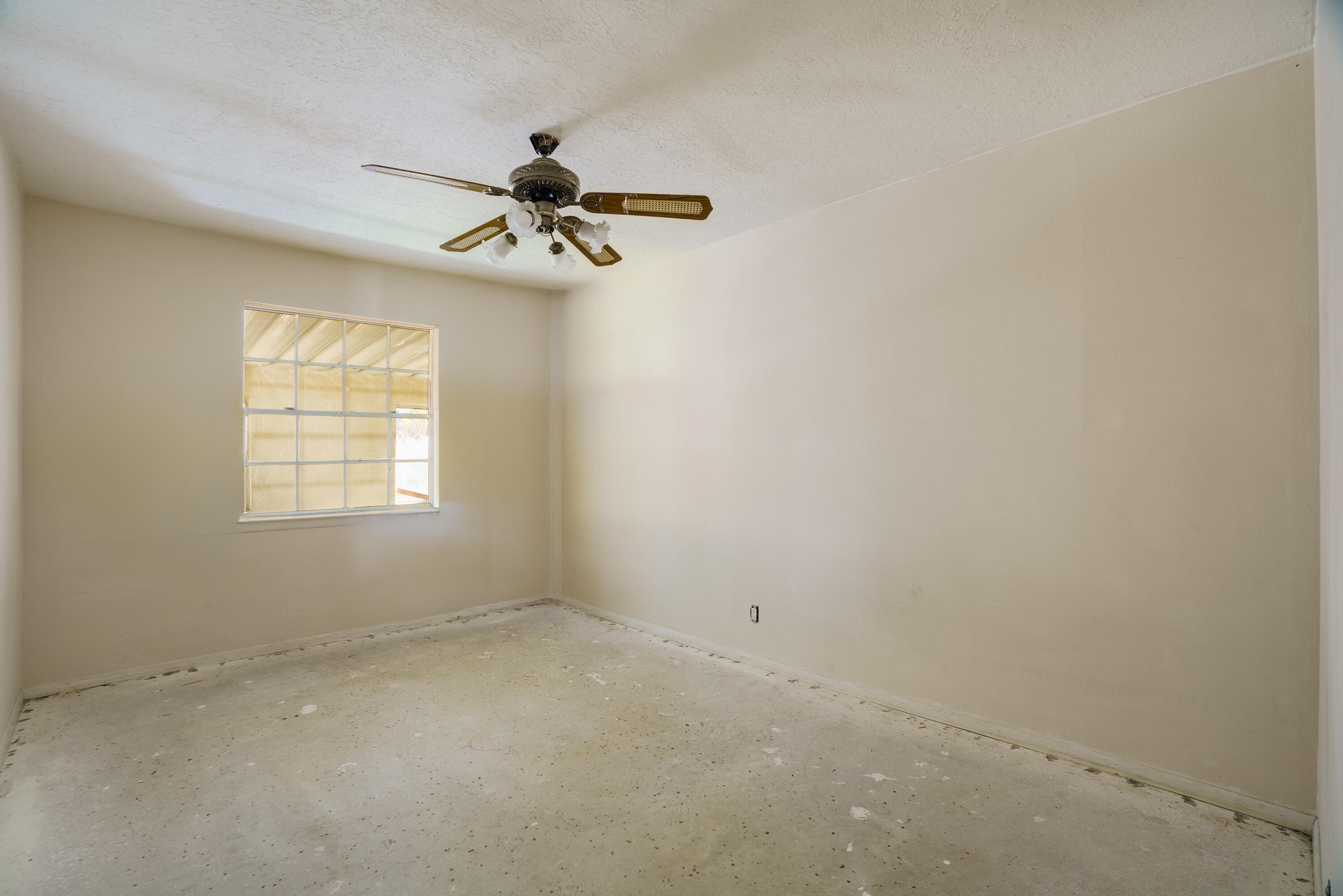 1708 KIRBY Street NE