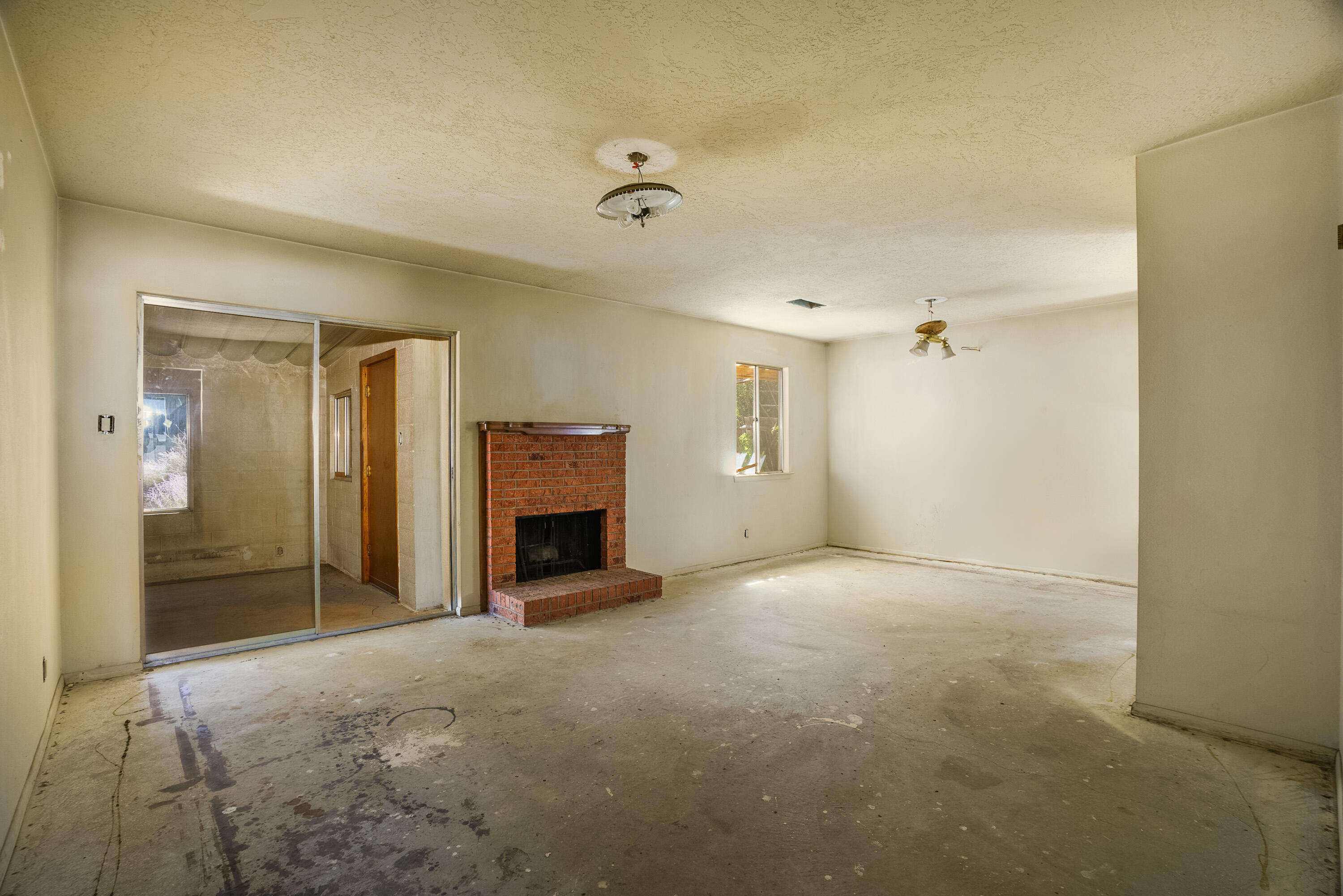 1708 KIRBY Street NE