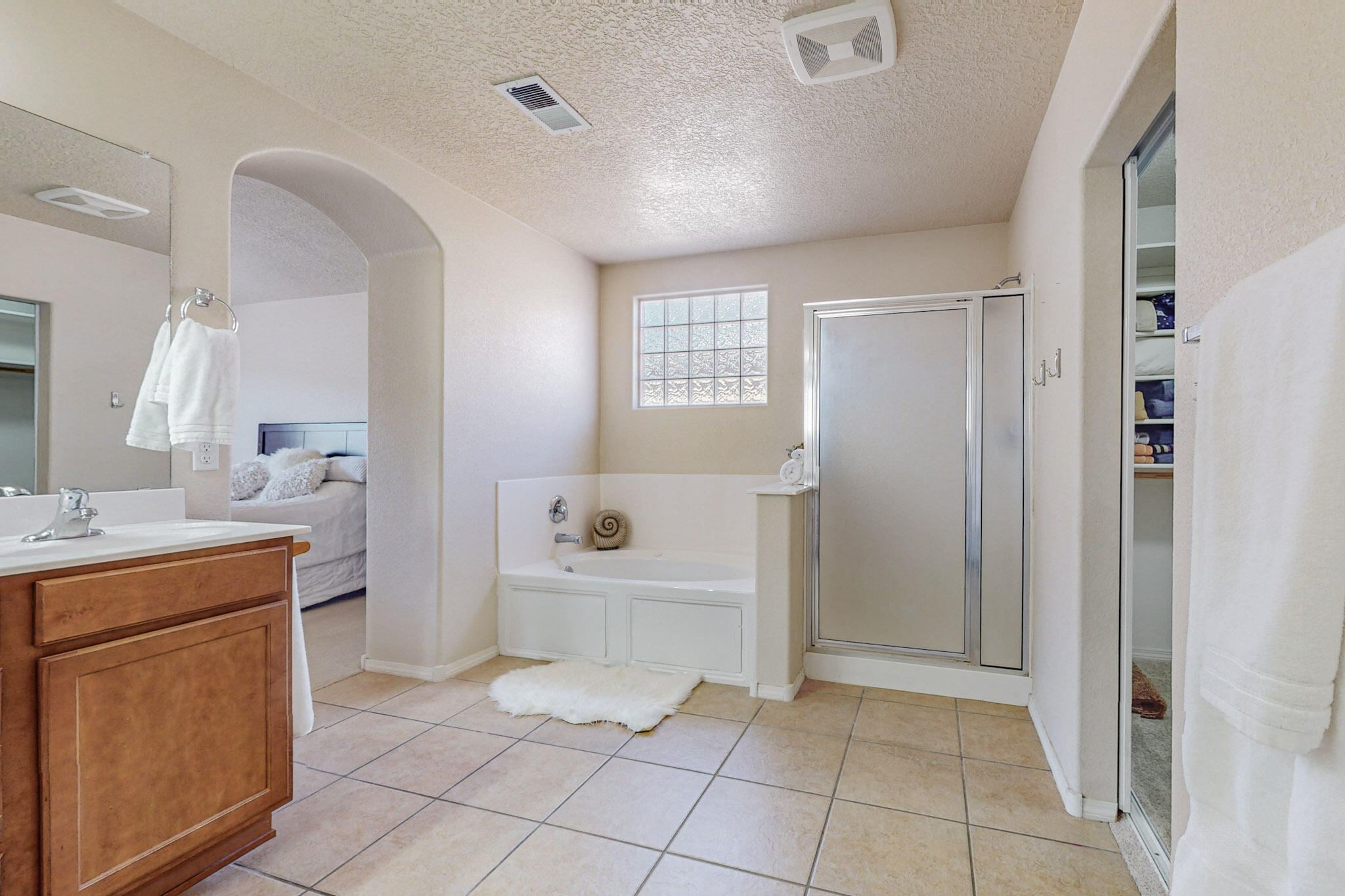 3818 CHOLLA Drive NE