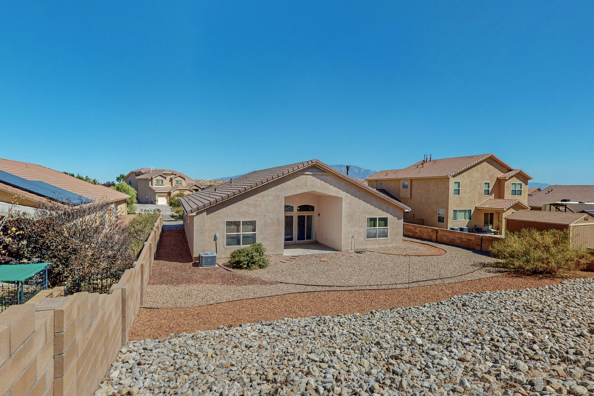 3818 CHOLLA Drive NE