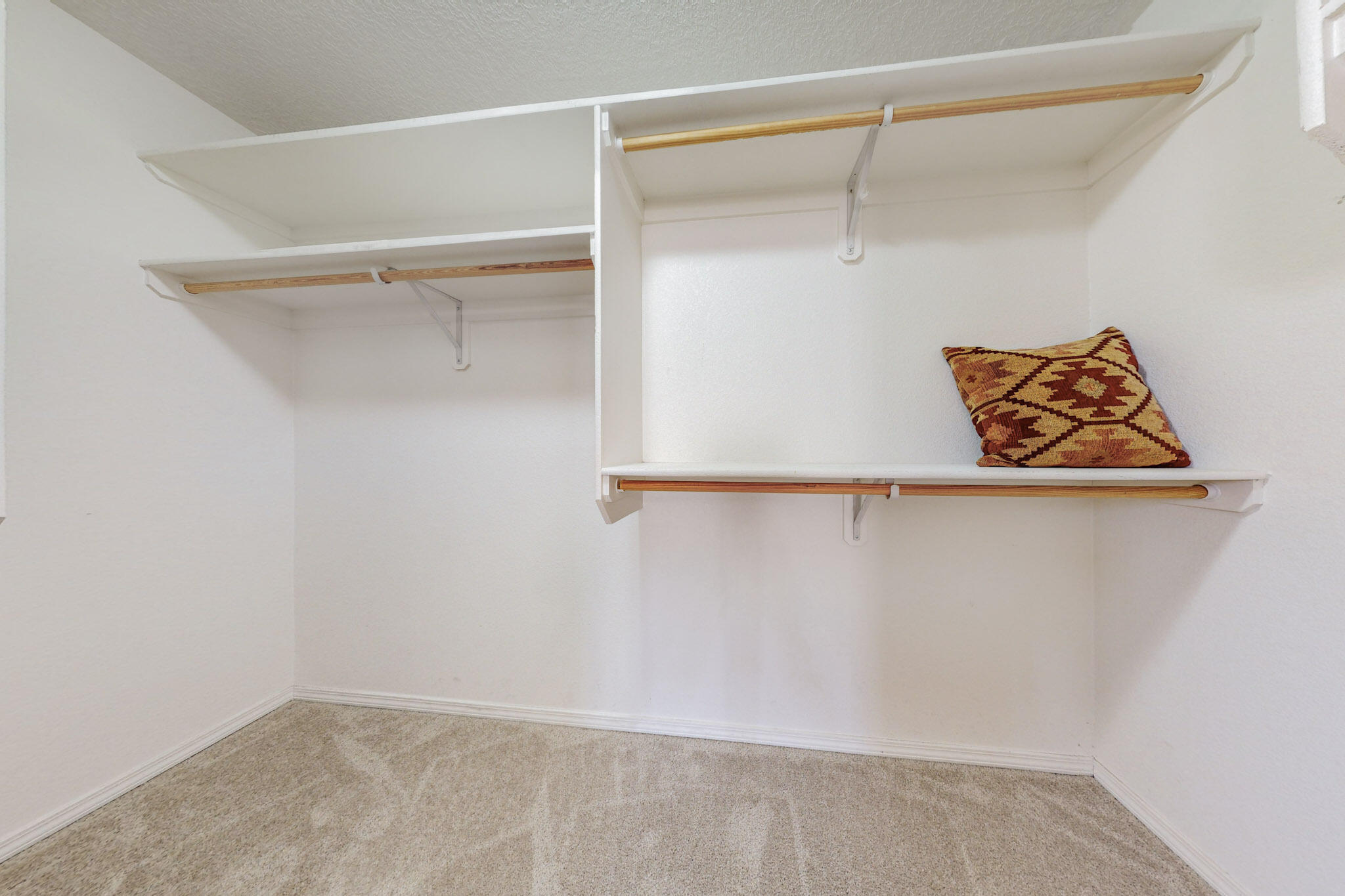 3818 CHOLLA Drive NE