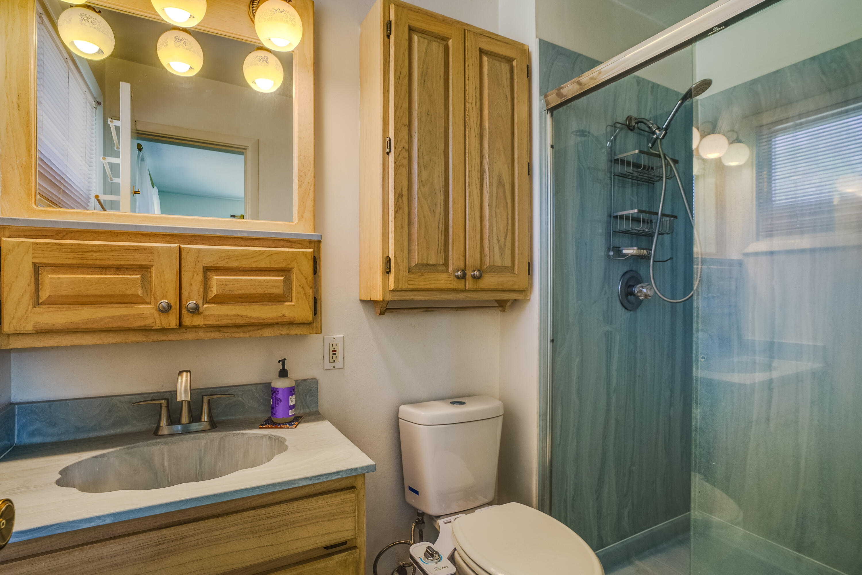 2013 MARTHA Street NE