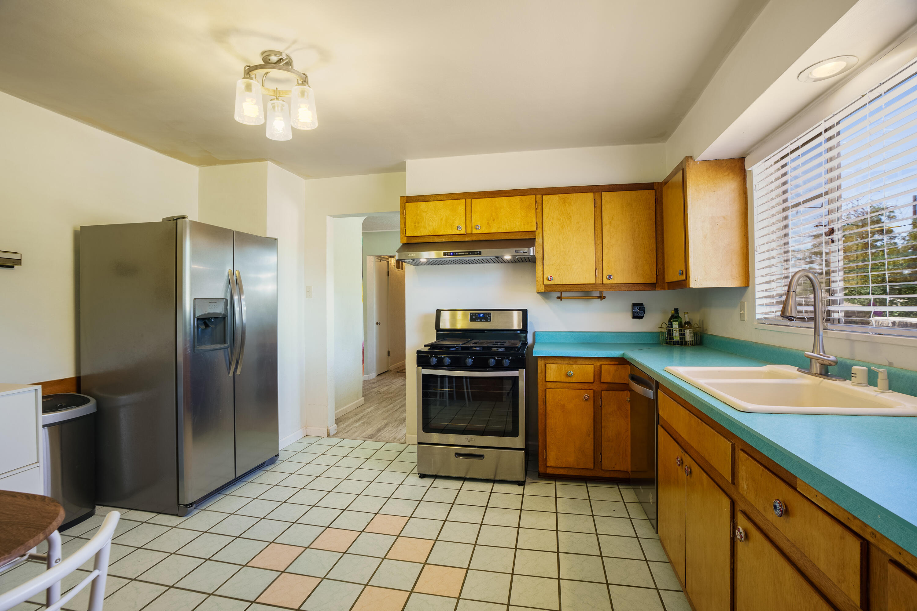 2013 MARTHA Street NE