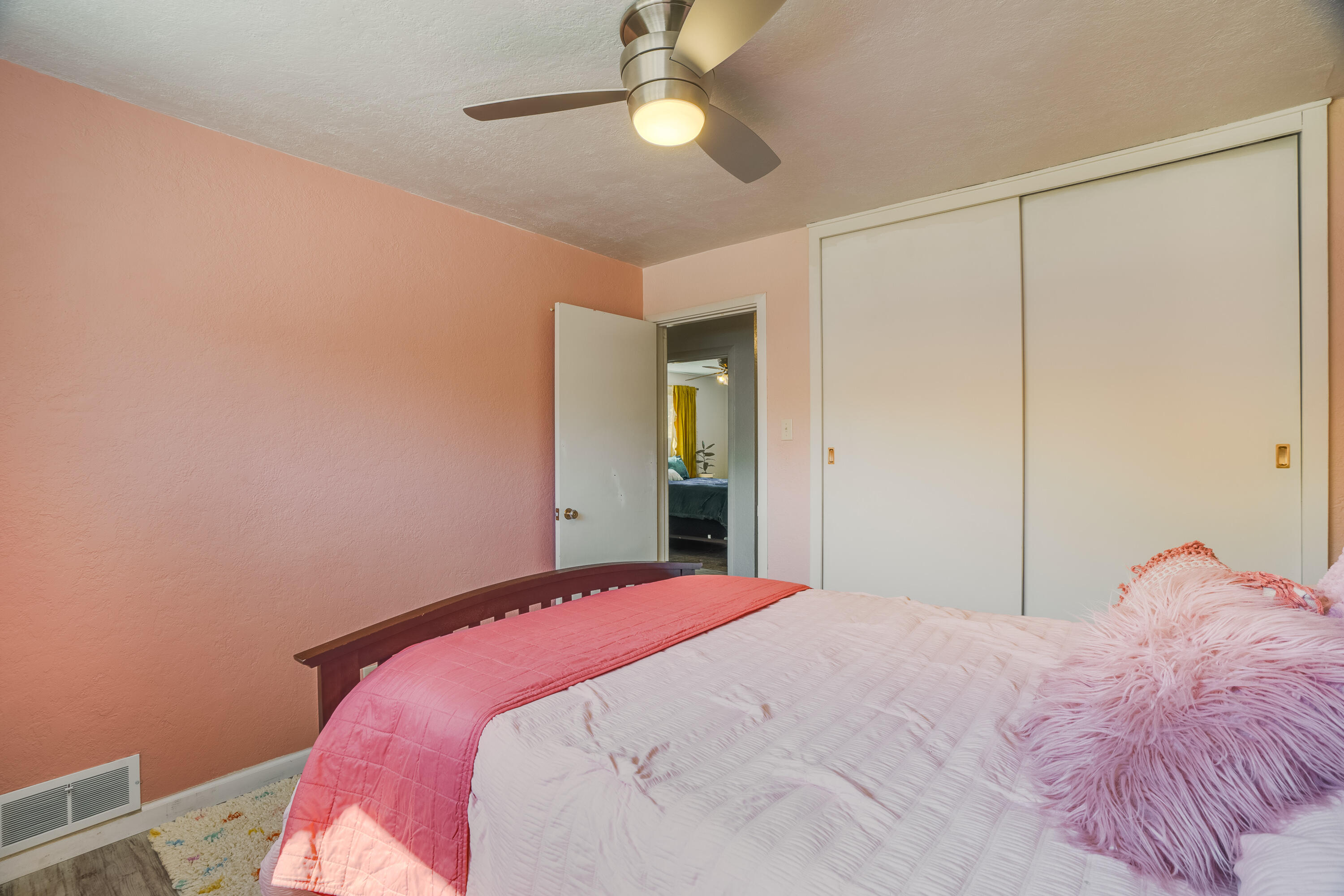 2013 MARTHA Street NE