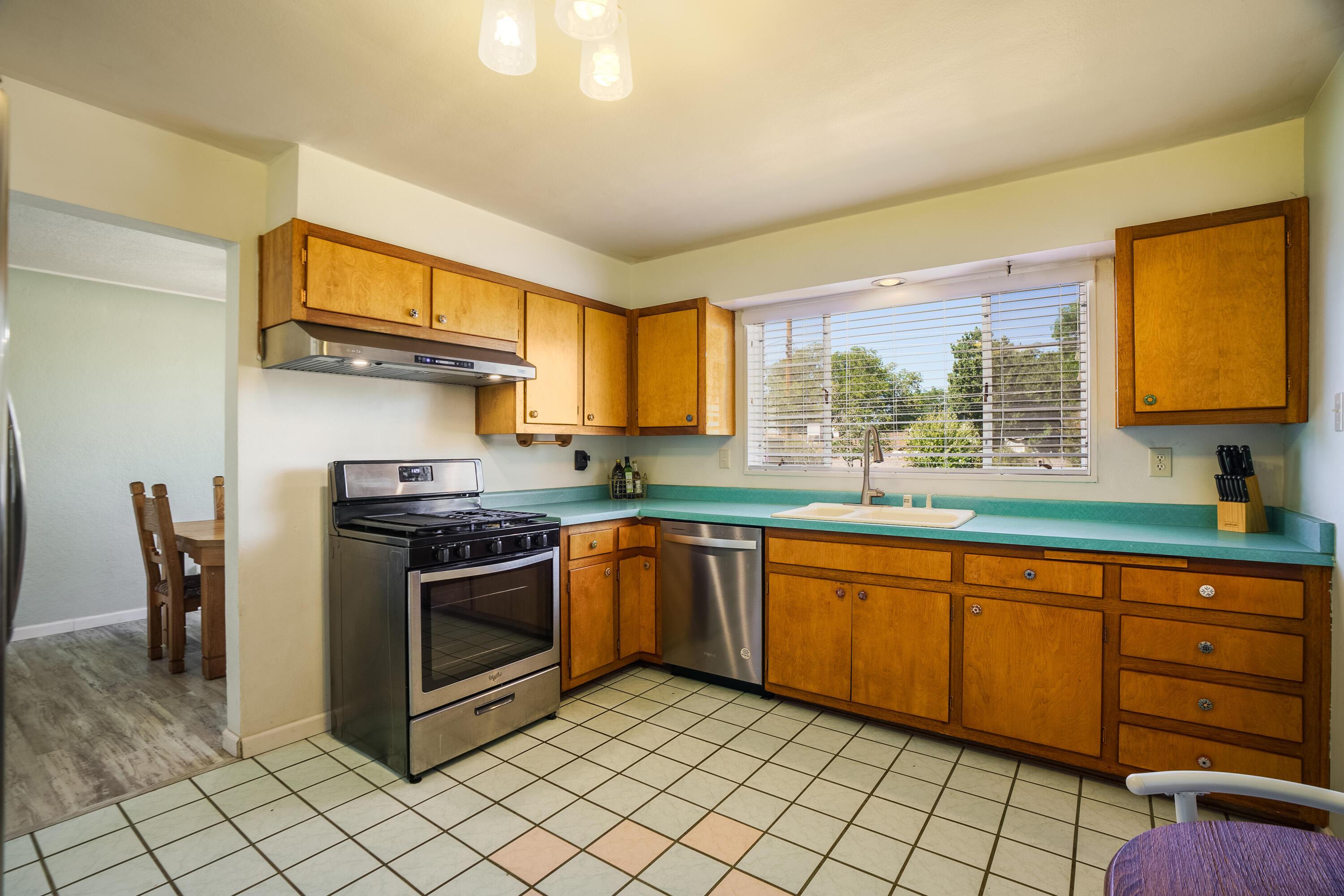 2013 MARTHA Street NE