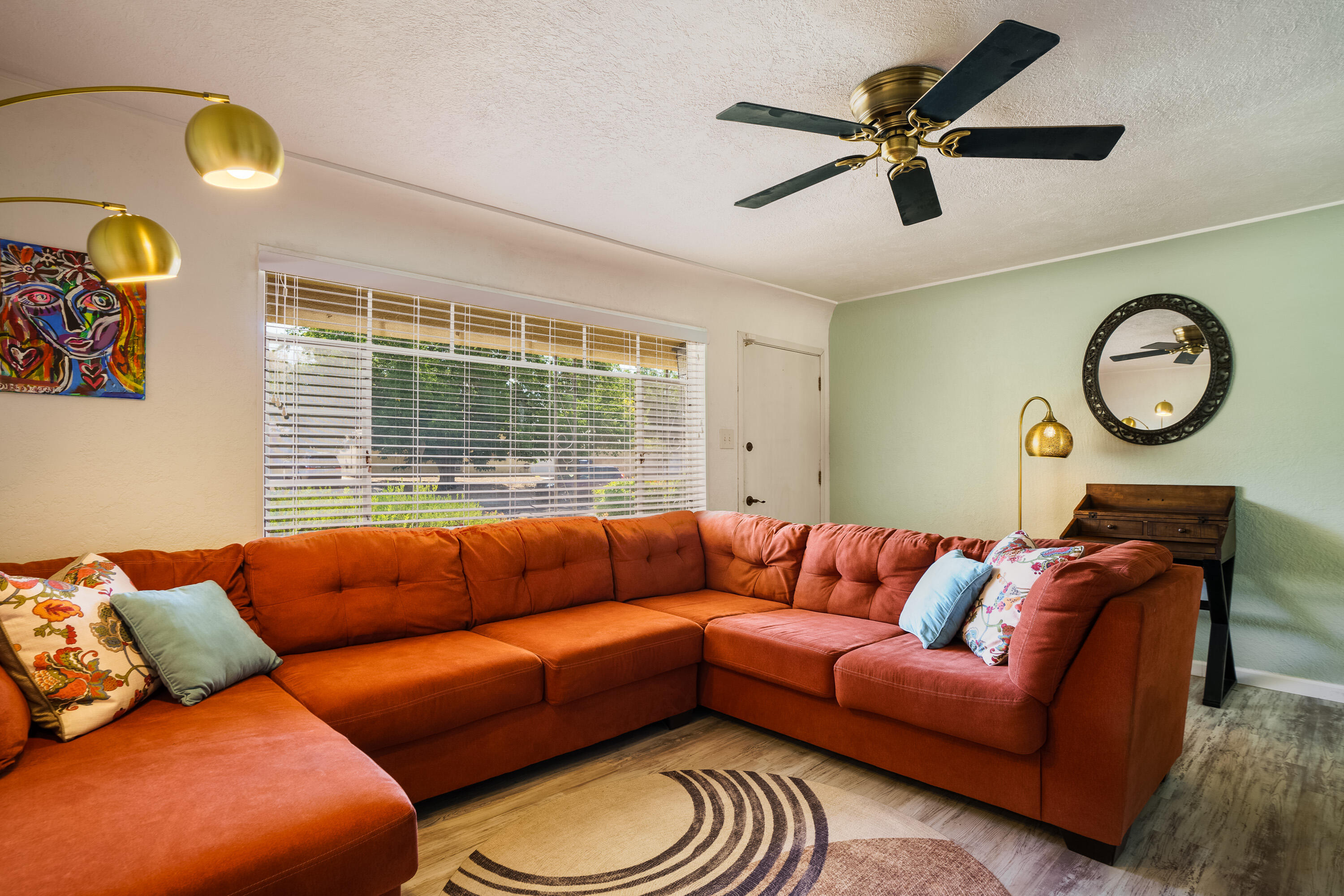 2013 MARTHA Street NE