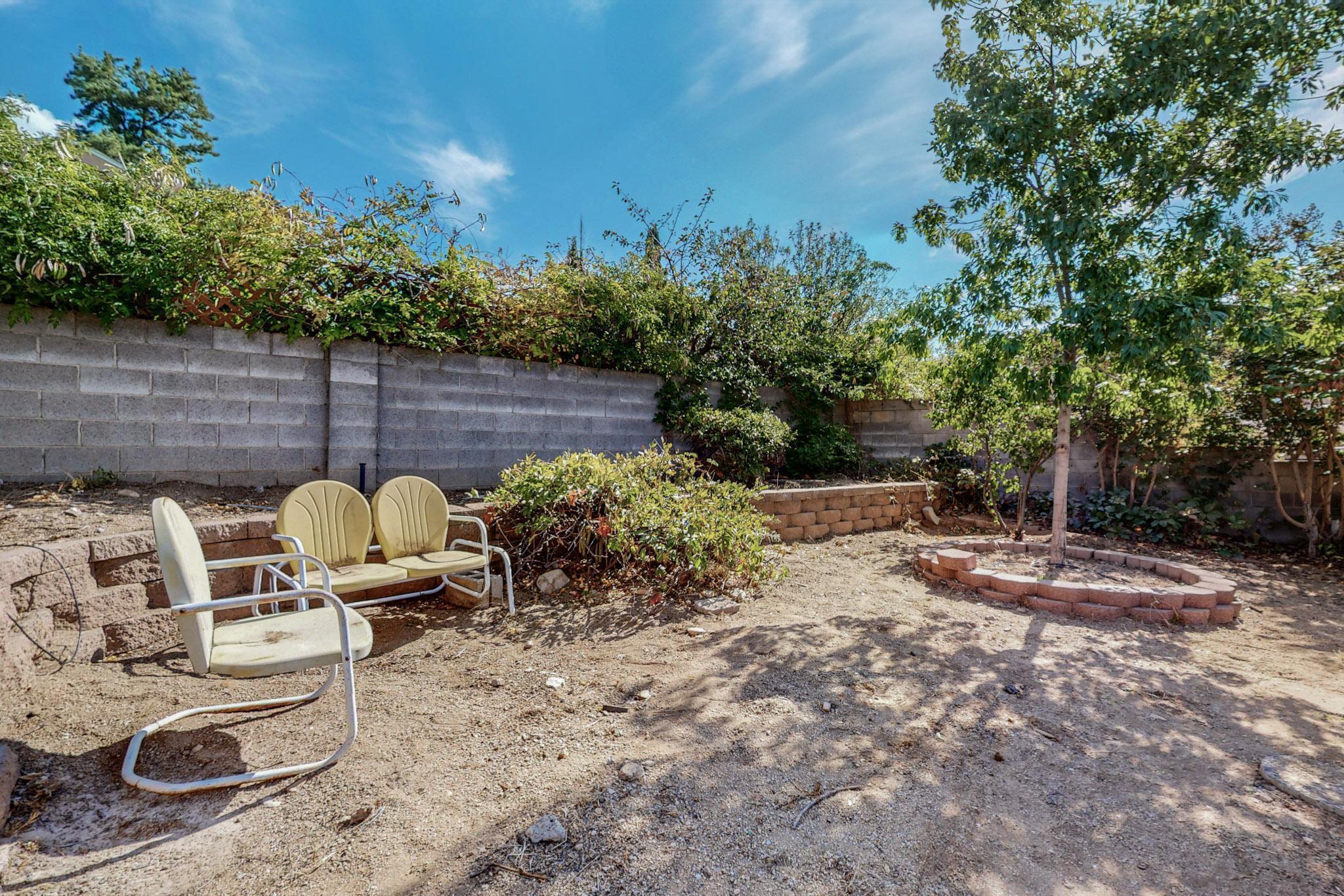 4104 GLEN CANYON Road NE