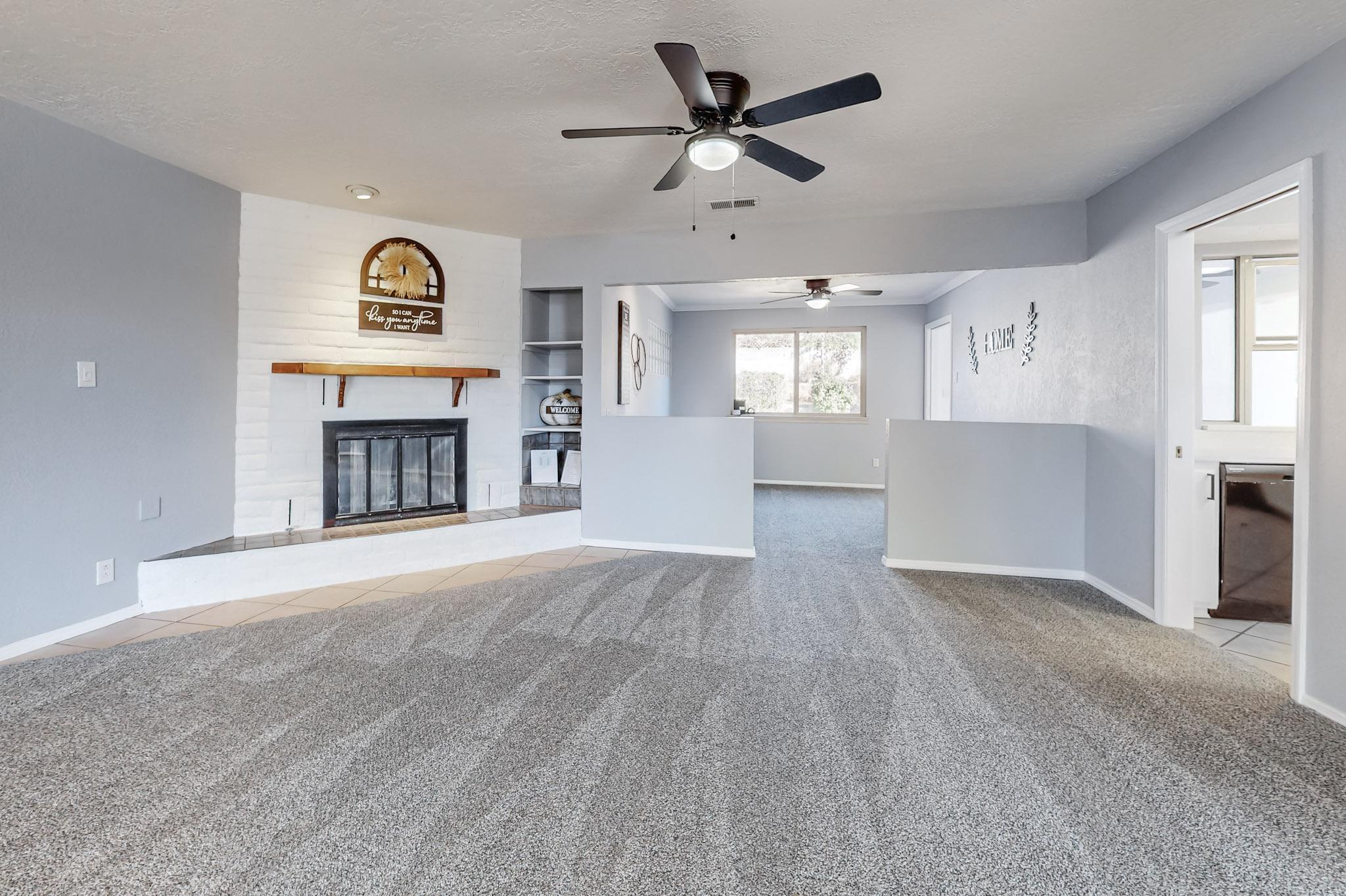 4104 GLEN CANYON Road NE