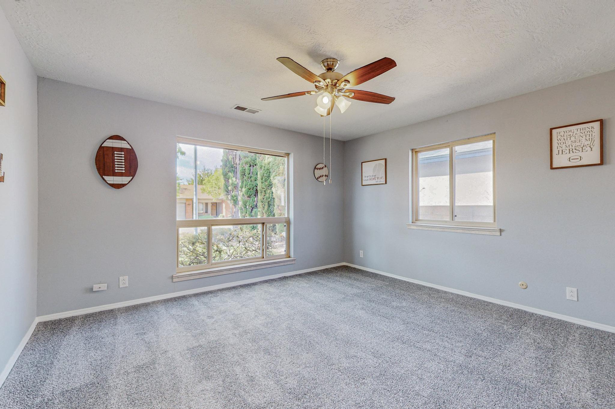 4104 GLEN CANYON Road NE