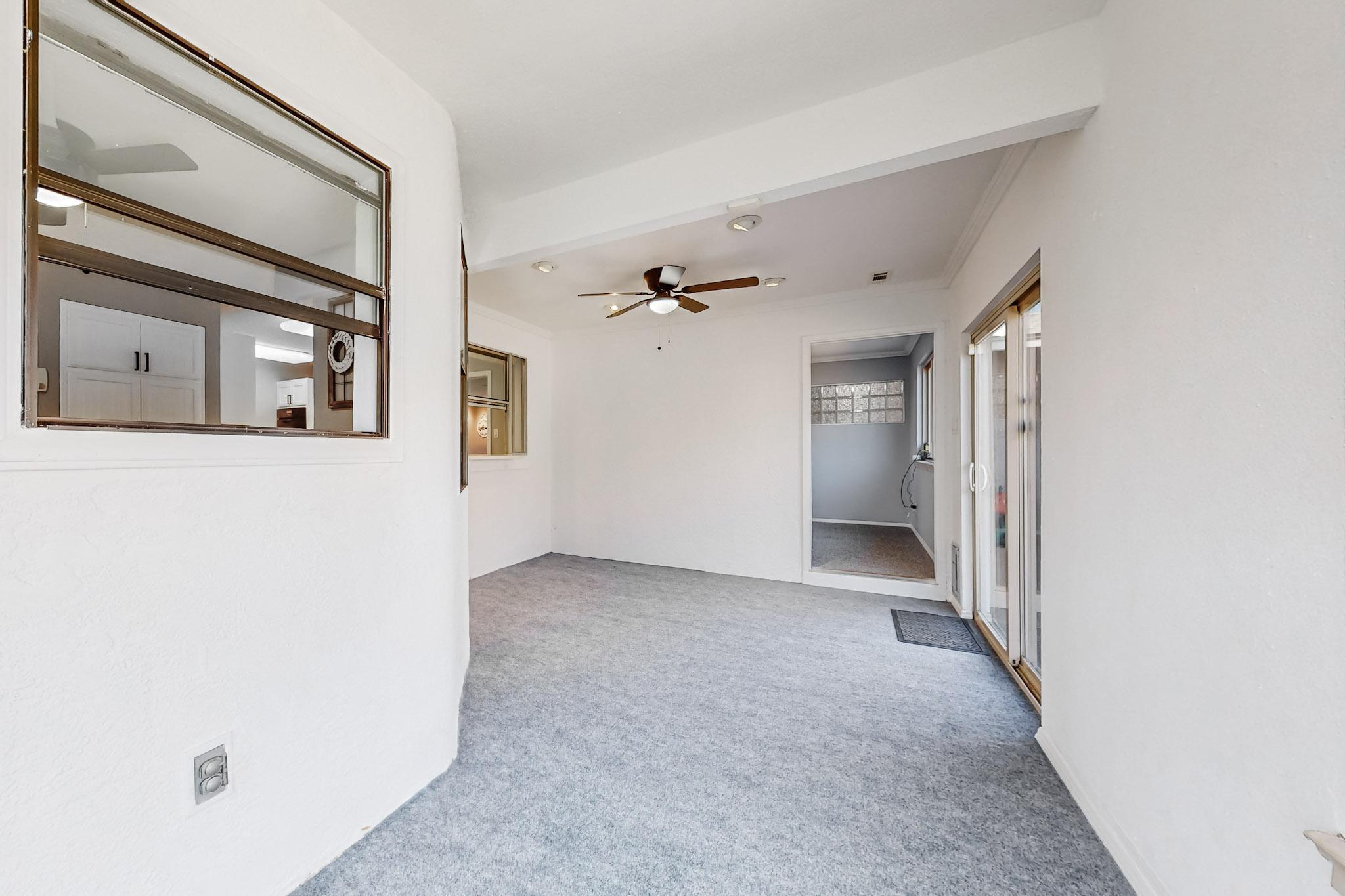 4104 GLEN CANYON Road NE