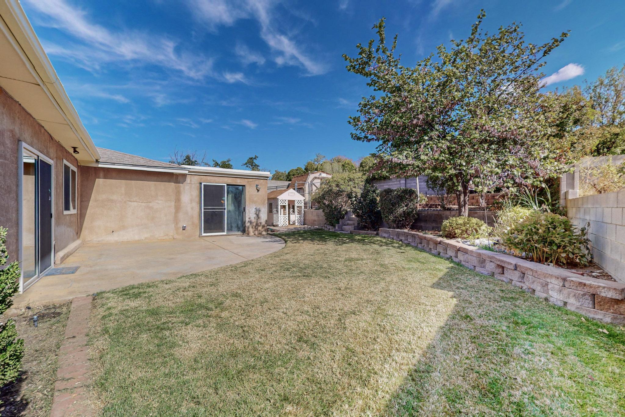 4104 GLEN CANYON Road NE