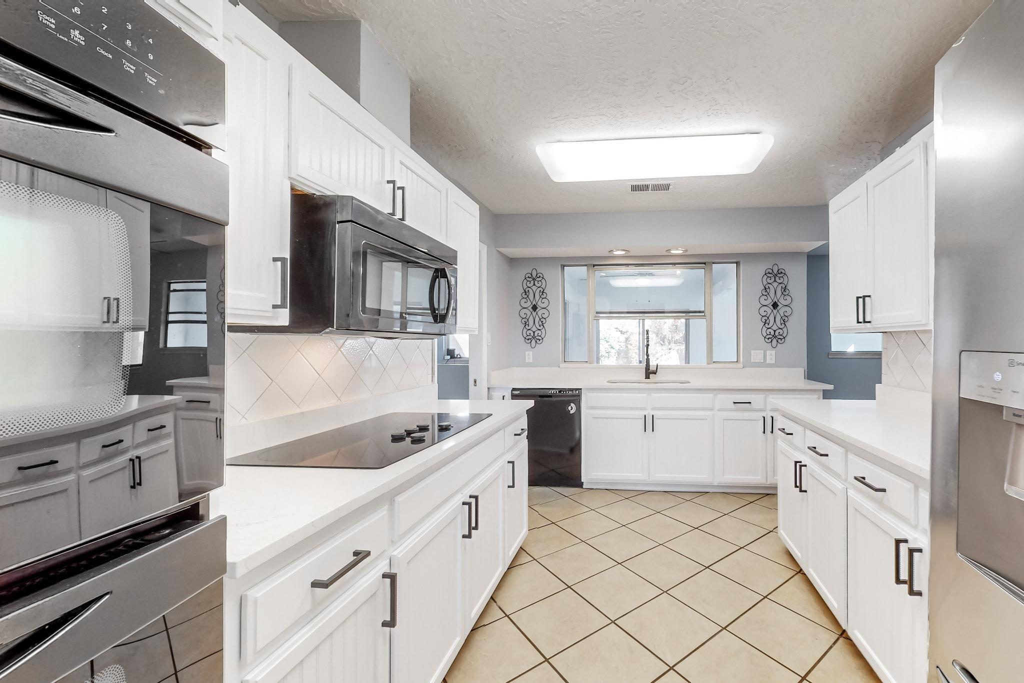 4104 GLEN CANYON Road NE