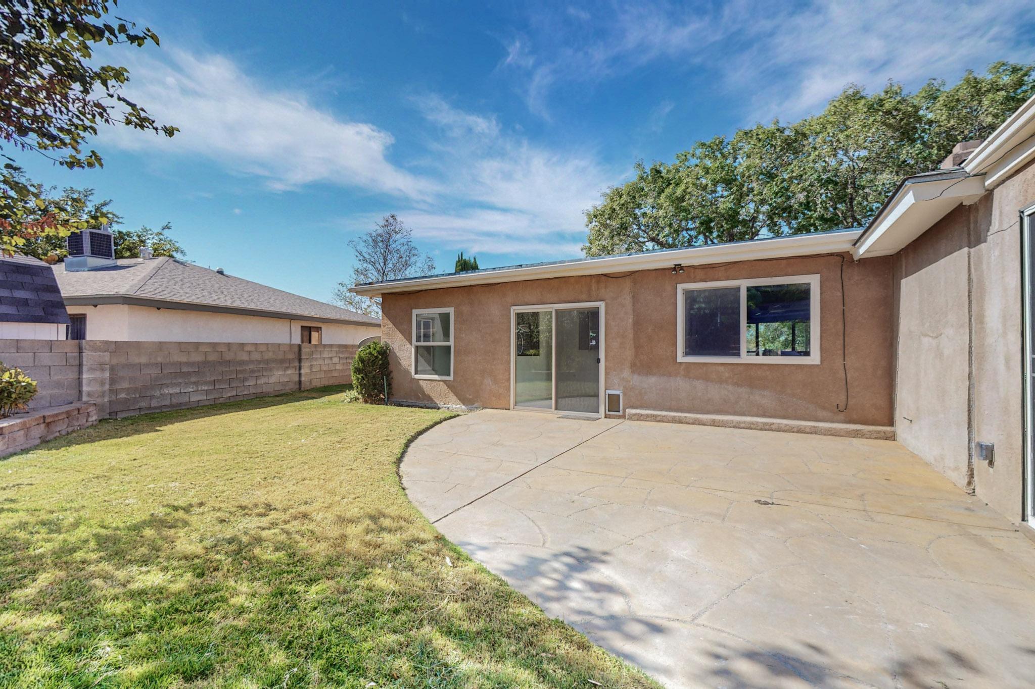 4104 GLEN CANYON Road NE