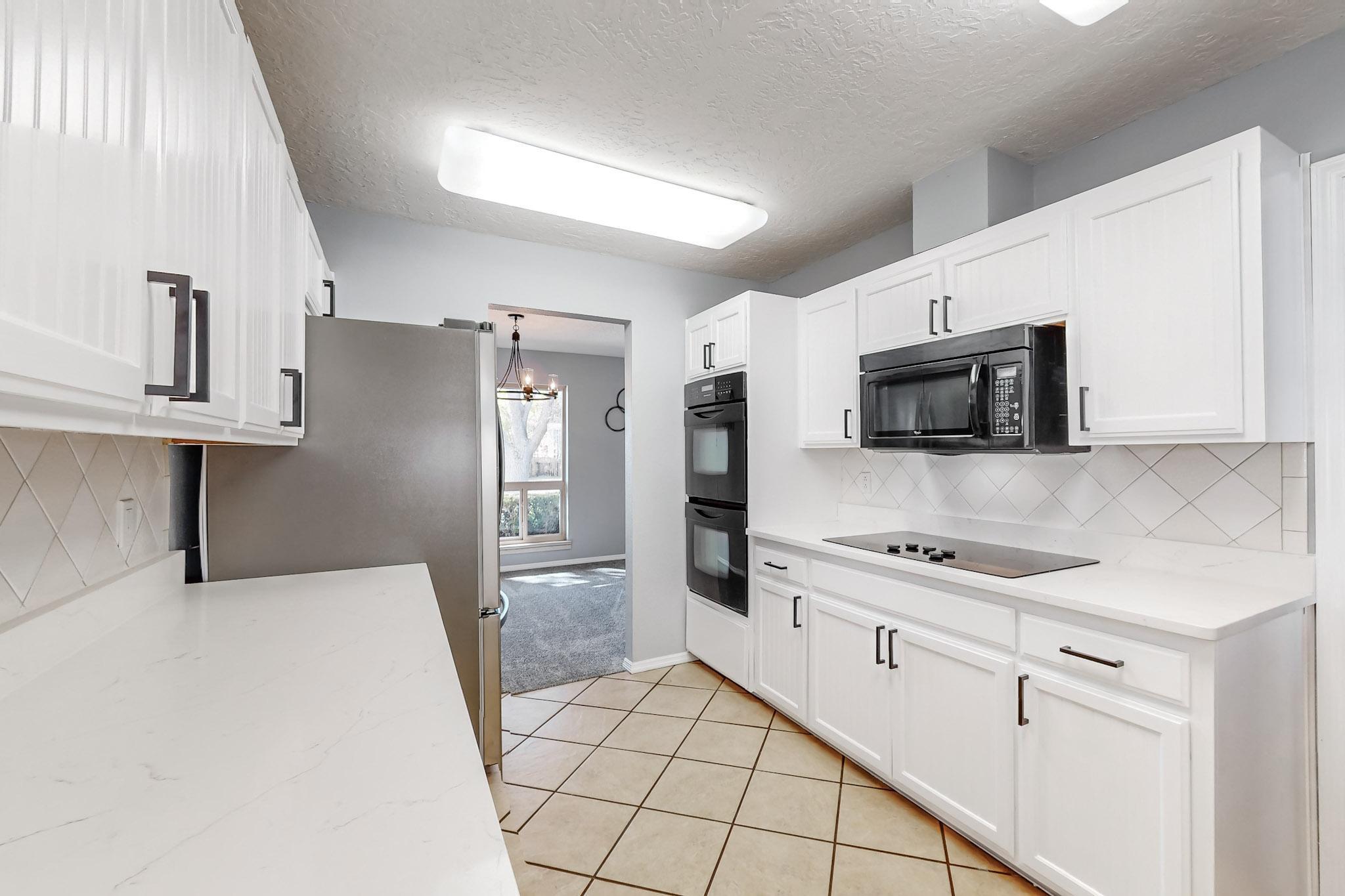 4104 GLEN CANYON Road NE