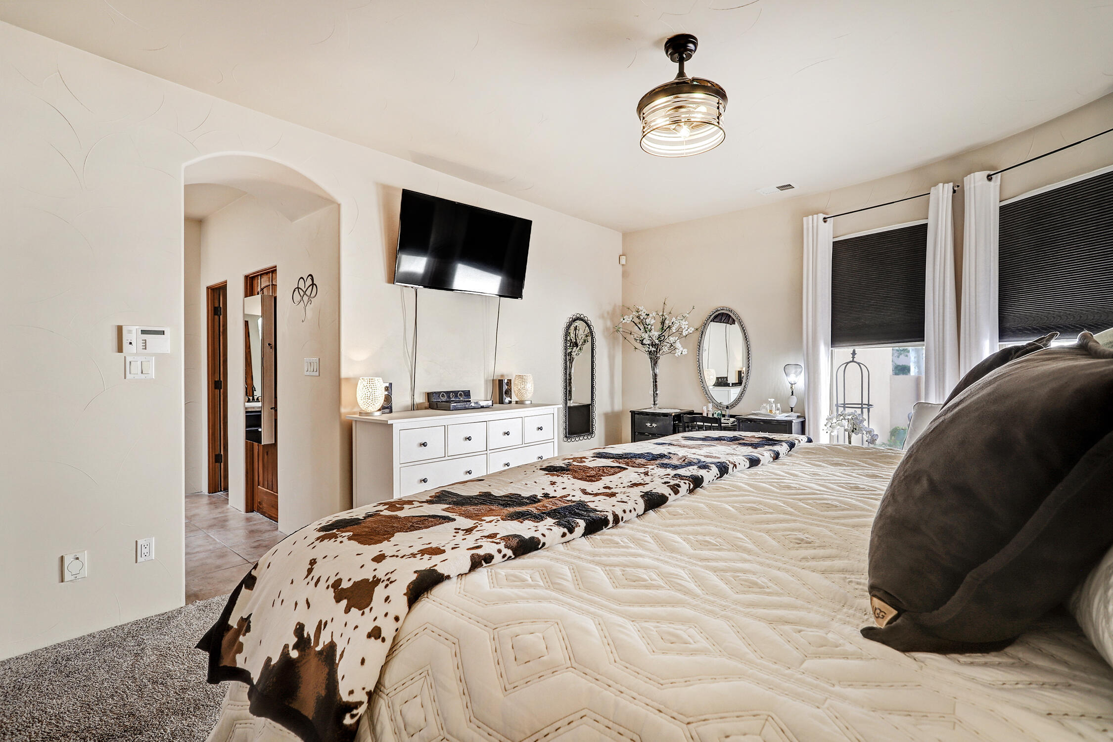 392 CORONADO Lane NE