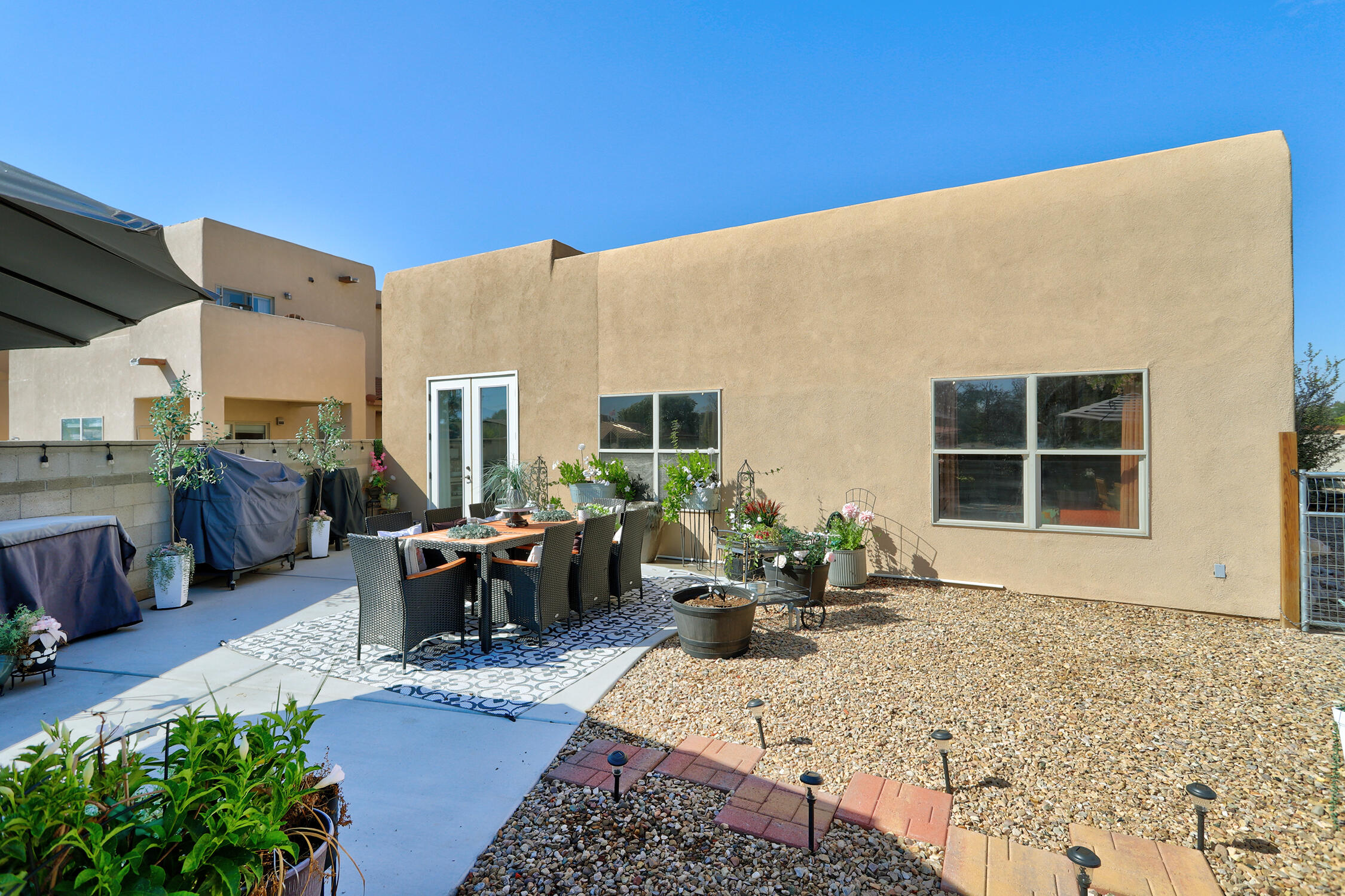 392 CORONADO Lane NE