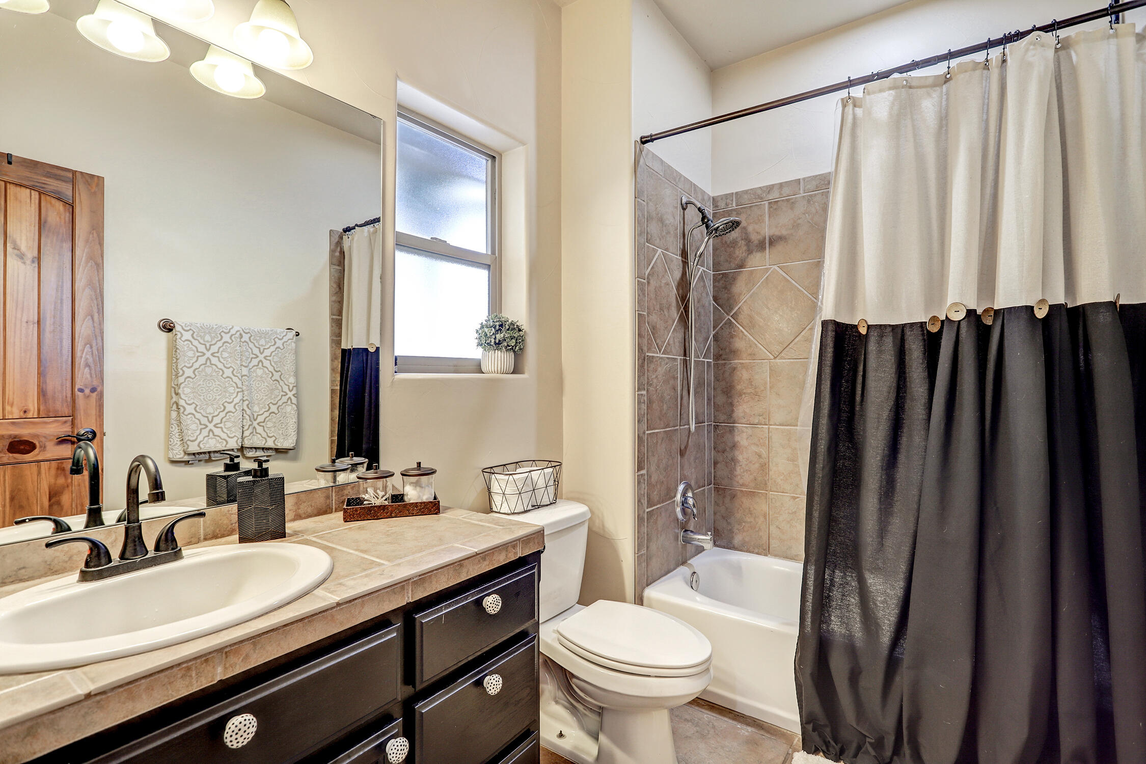 392 CORONADO Lane NE