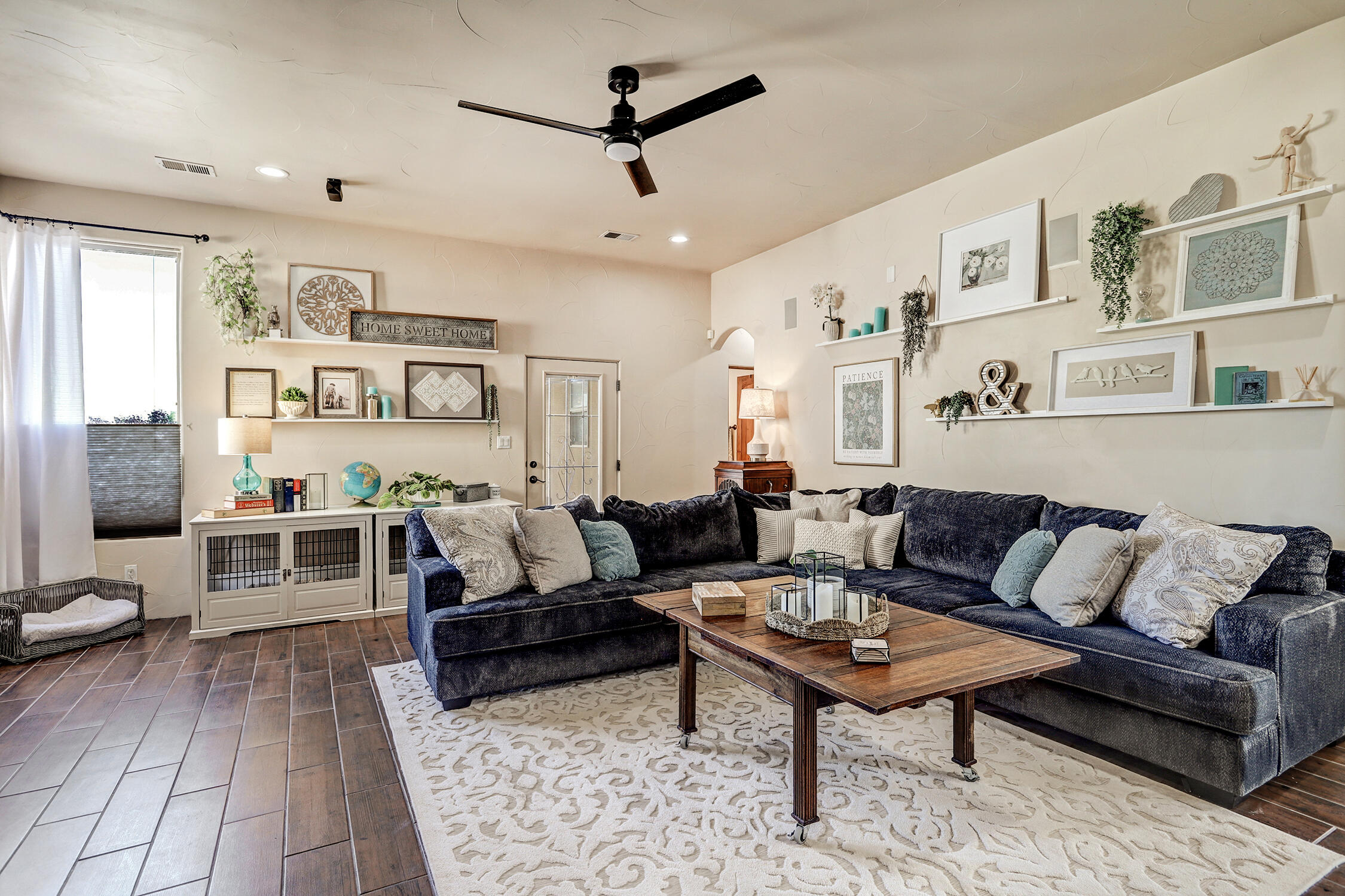 392 CORONADO Lane NE