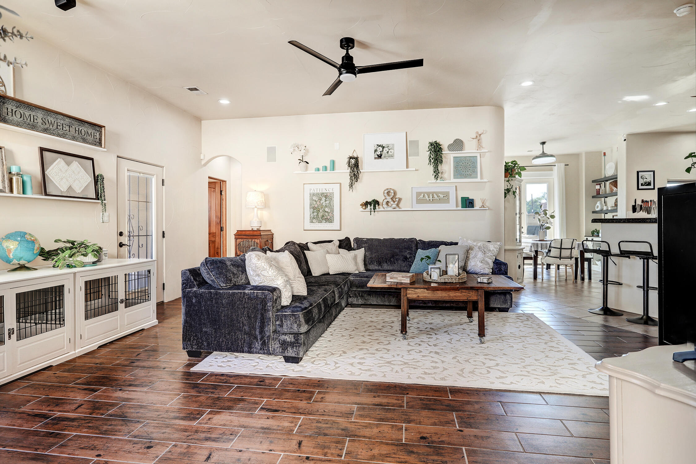 392 CORONADO Lane NE