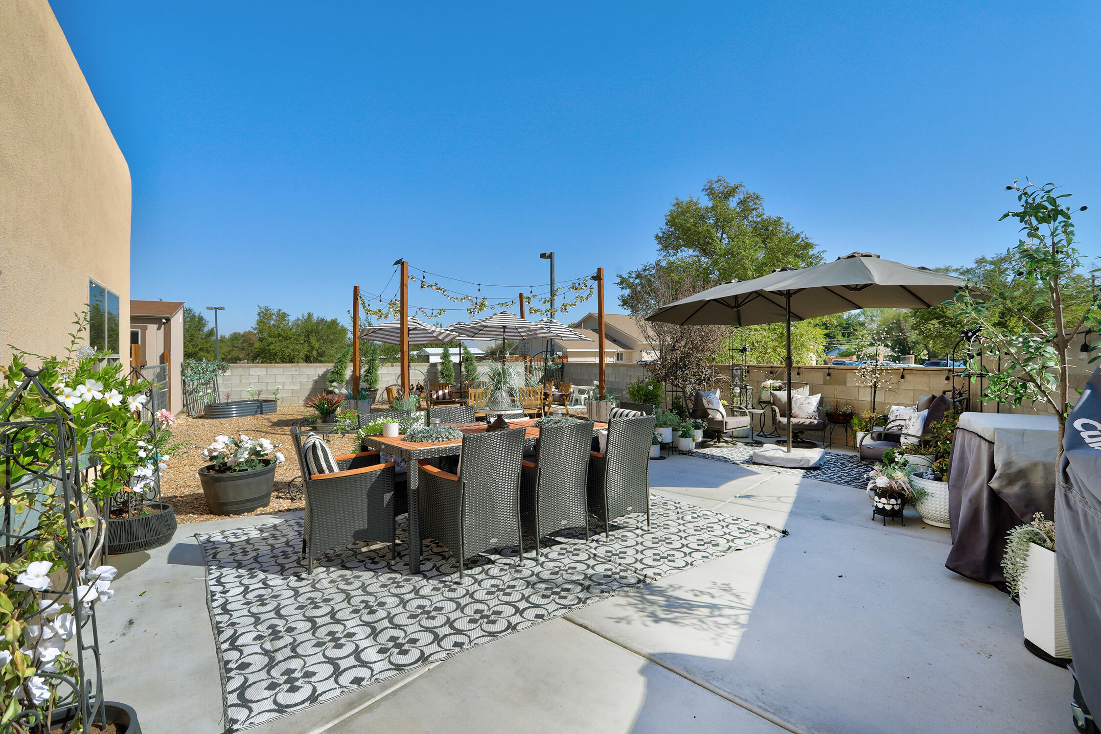 392 CORONADO Lane NE