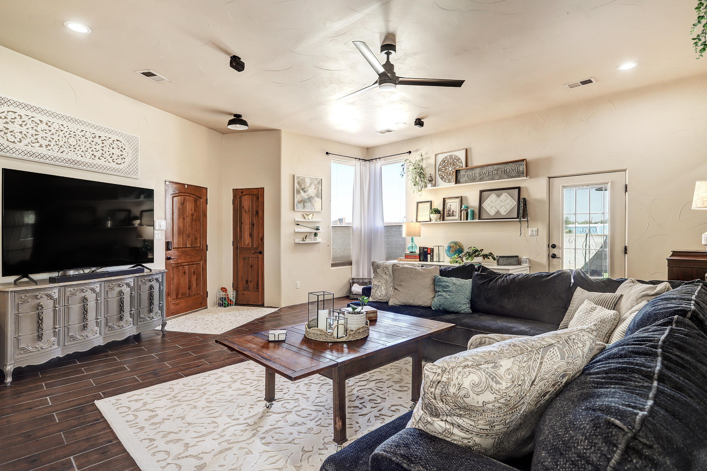 392 CORONADO Lane NE