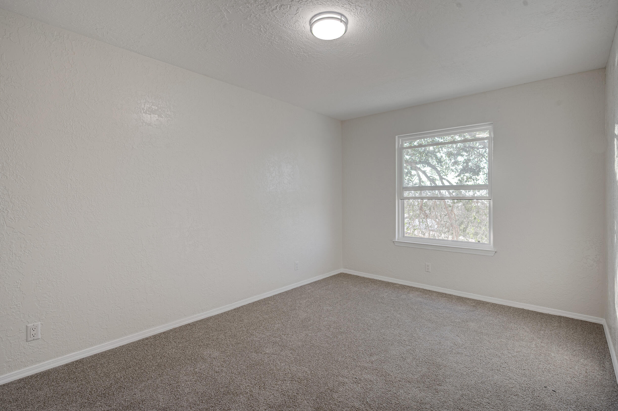 220 TARPON Avenue SE