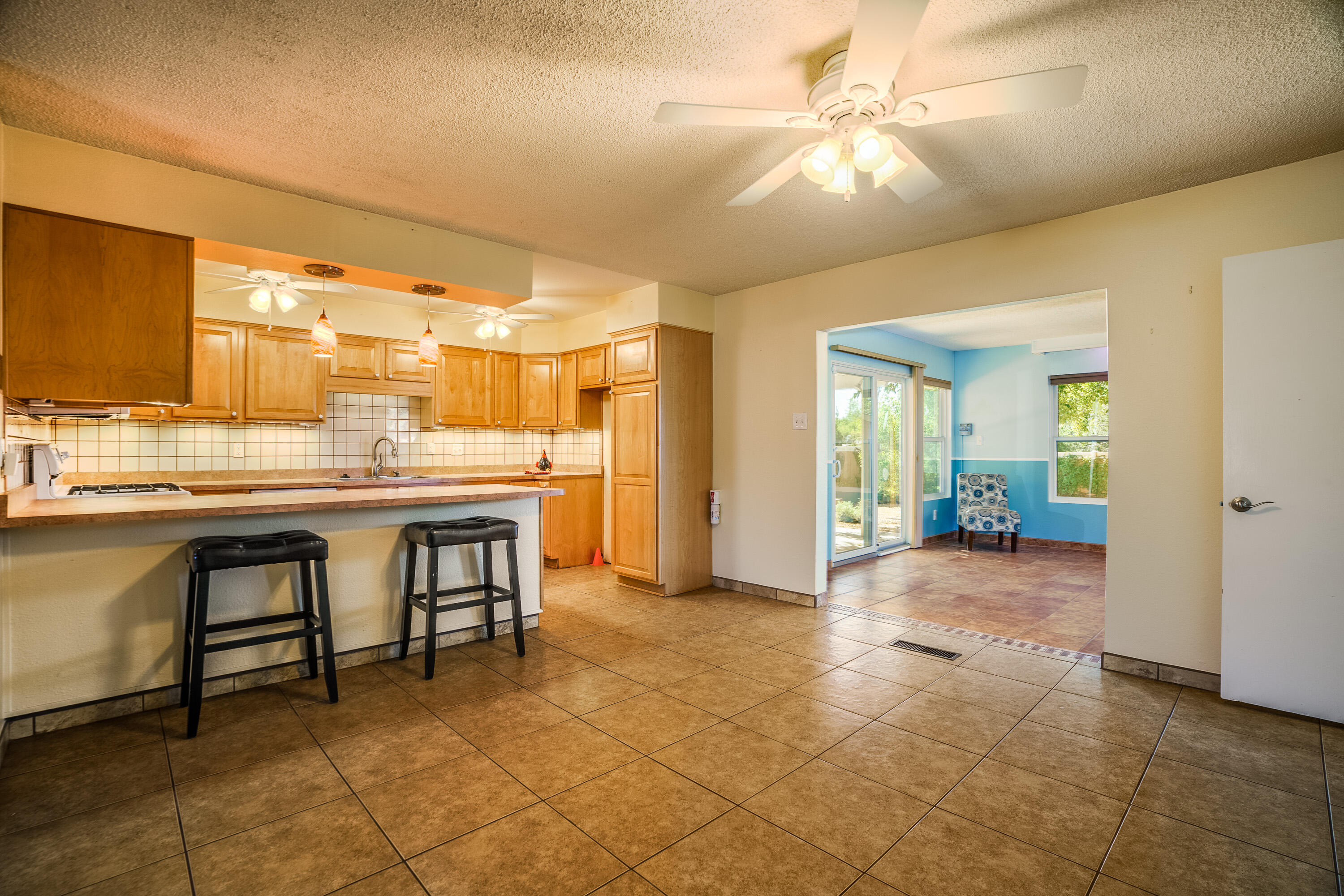 9204 HENDRIX Road NE